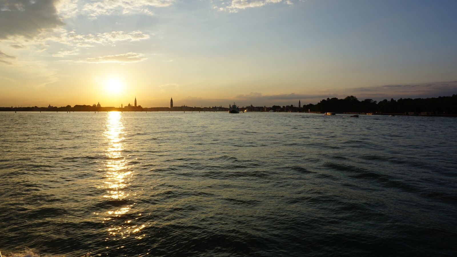 Sony a6000 sample photo. Sunset, sky, sea photography