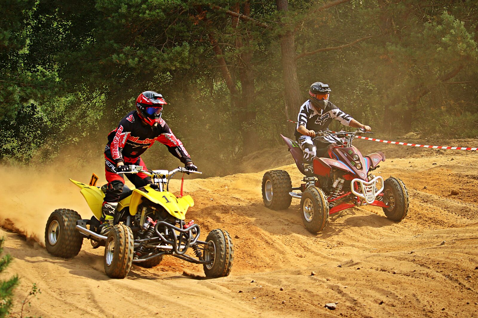 Canon EOS 100D (EOS Rebel SL1 / EOS Kiss X7) sample photo. Atv, enduro, motocross photography