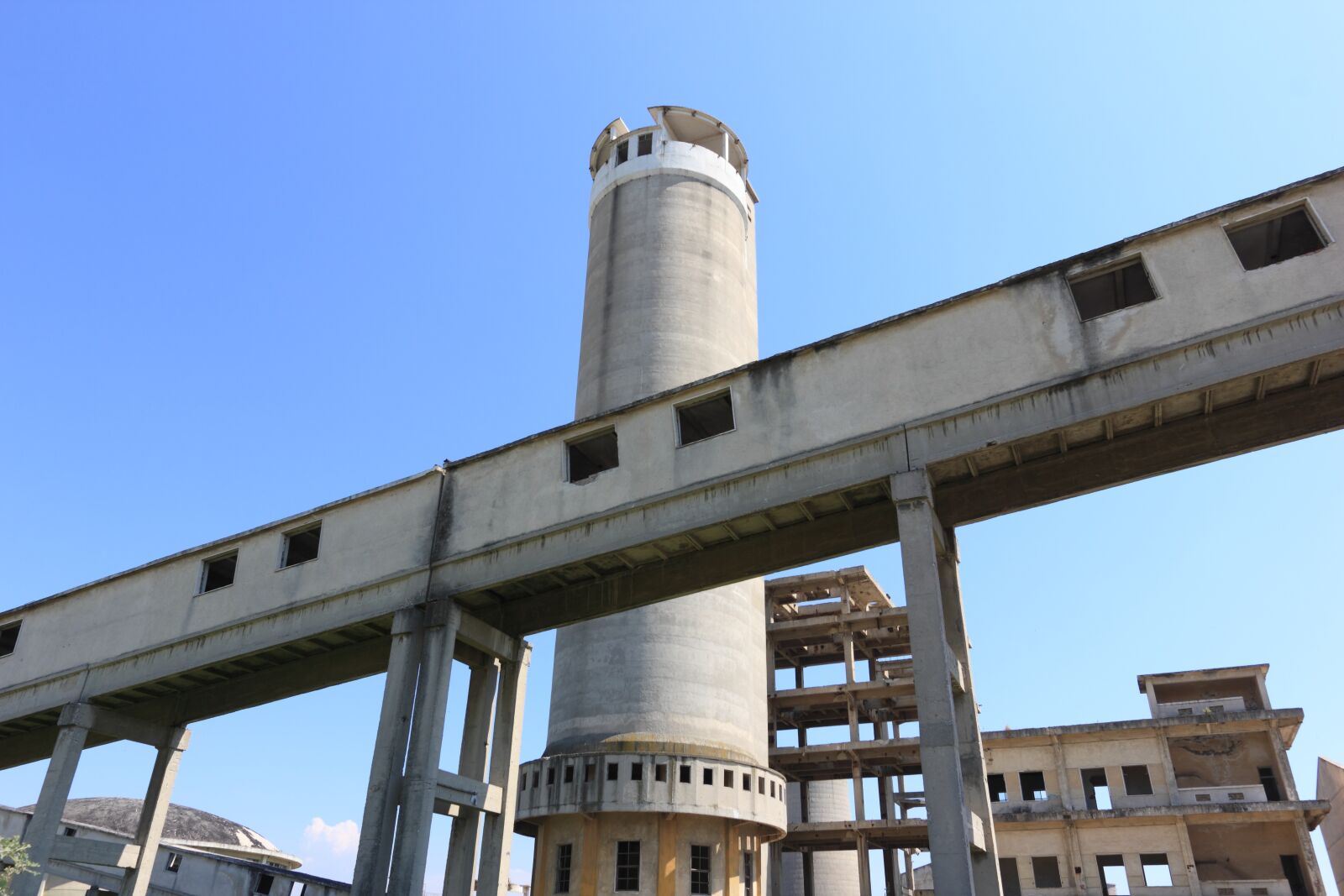 Canon EOS 550D (EOS Rebel T2i / EOS Kiss X4) sample photo. Albania, fier, ruins photography