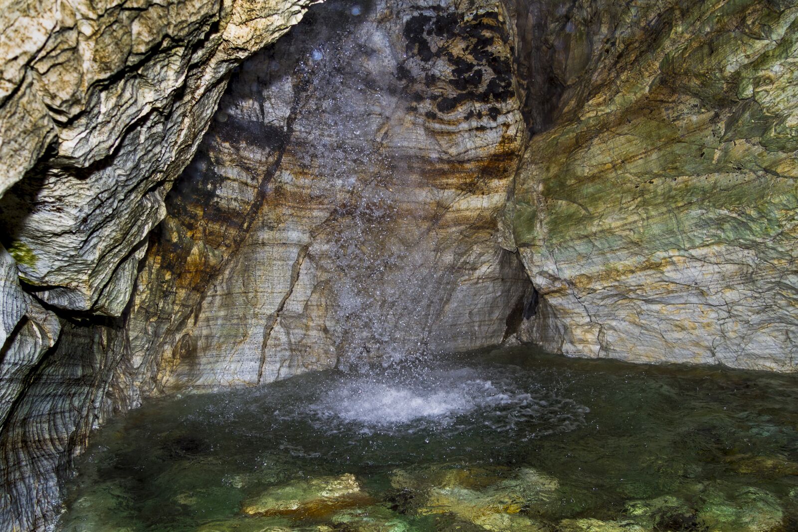 Canon EF-S 17-85mm F4-5.6 IS USM sample photo. Cave, water, the nature photography