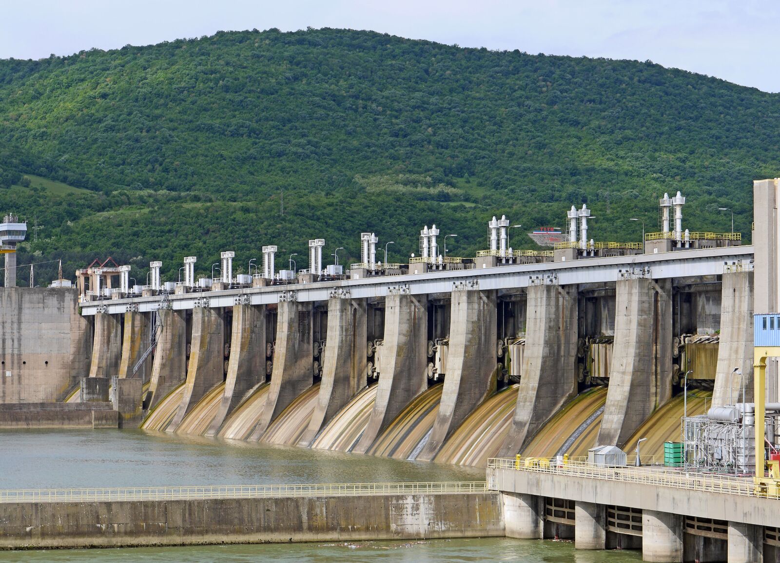 Panasonic Lumix DMC-GH3 sample photo. Overflow, dam, iron gate photography