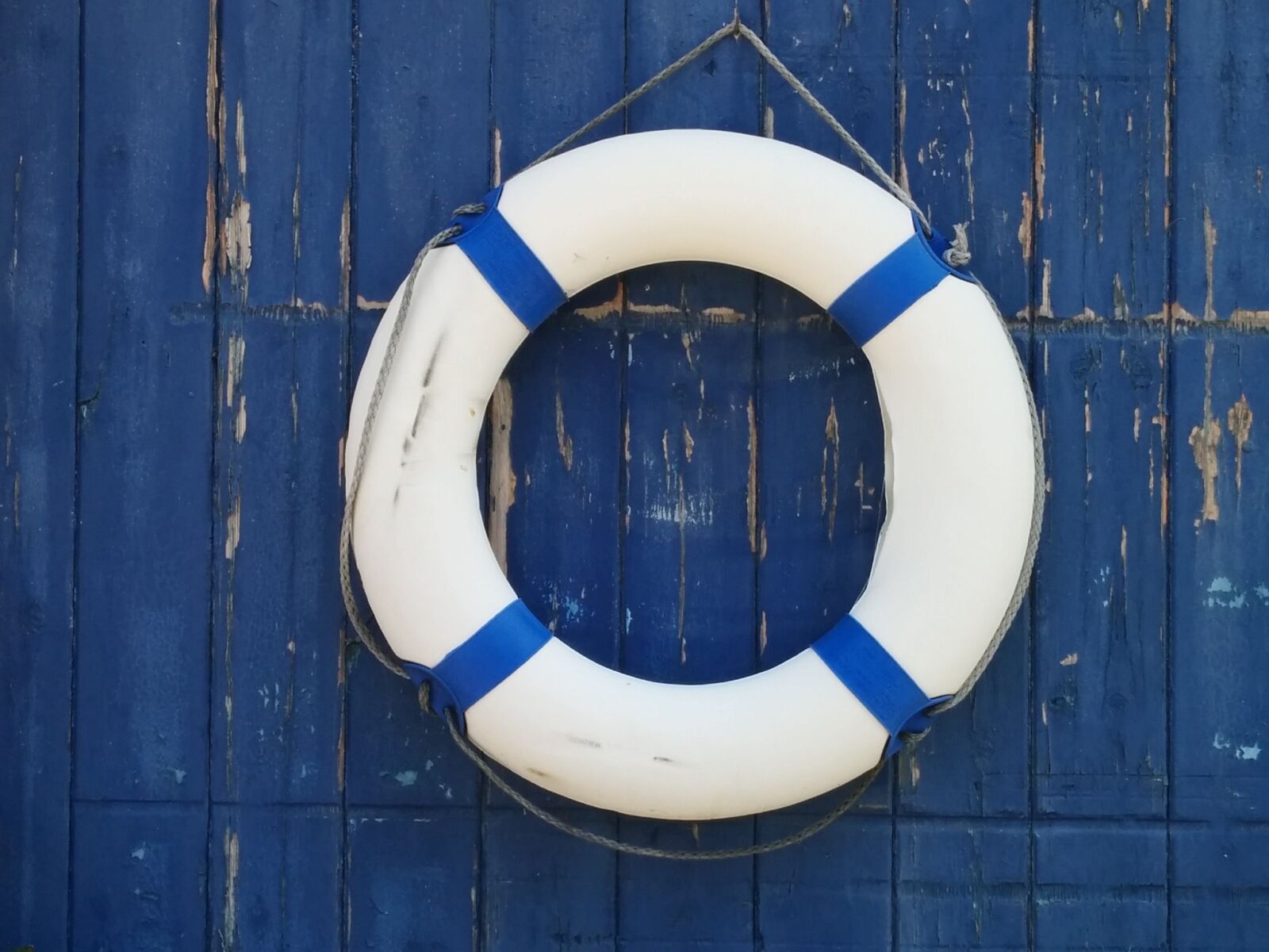 LG Nexus 5 sample photo. Boat float, white and photography