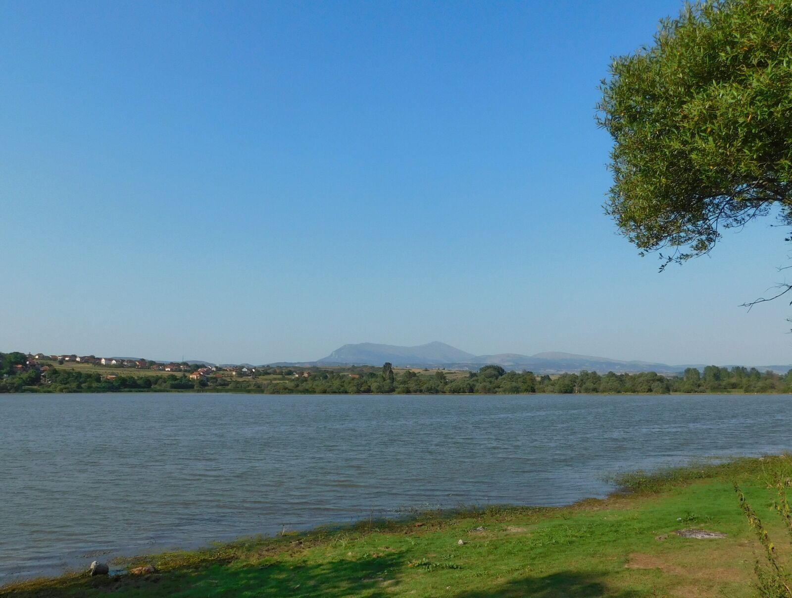 Nikon Coolpix L840 sample photo. Lake, water, nature photography