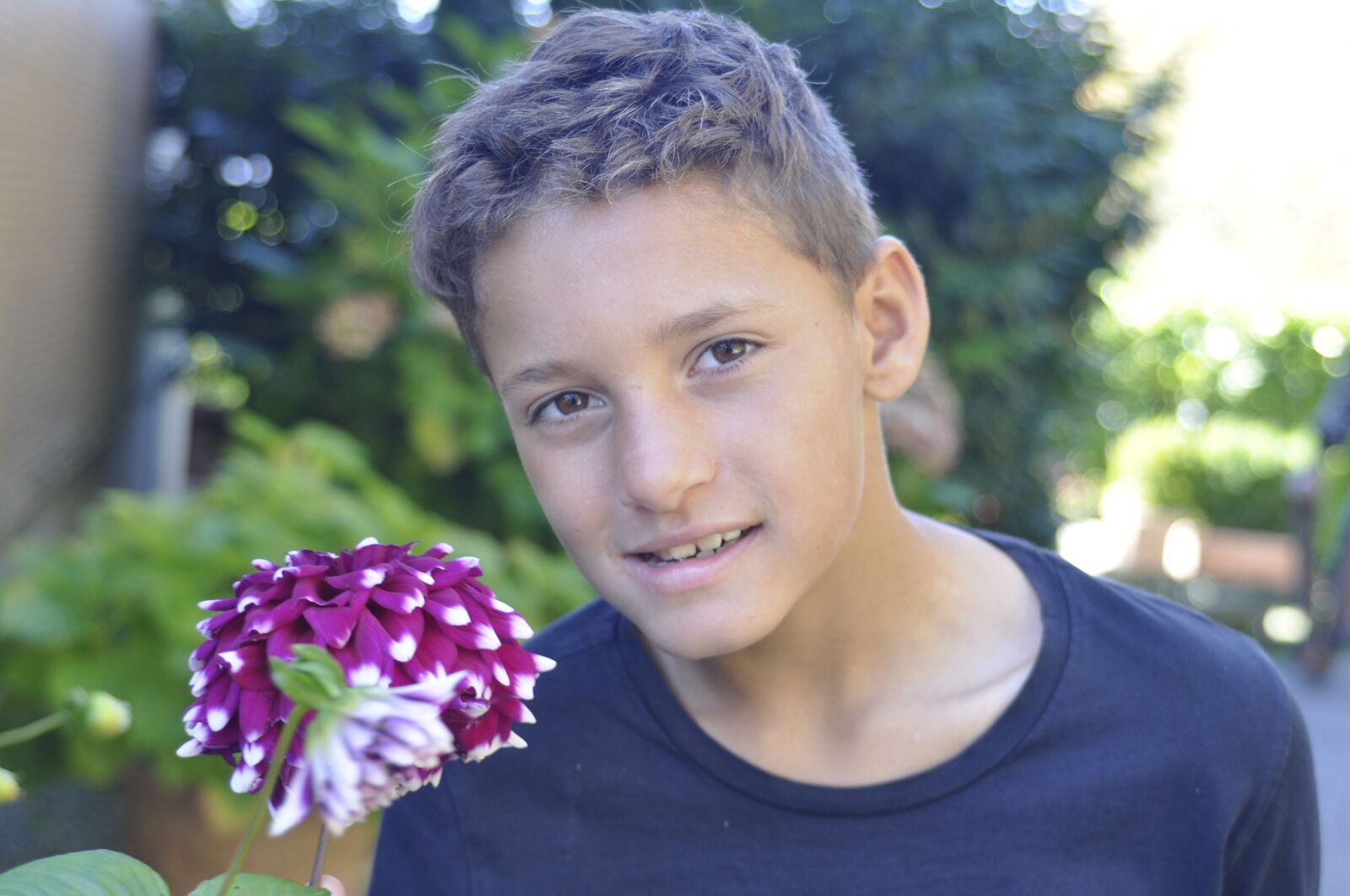 Nikon D90 sample photo. Flower, children, nature photography