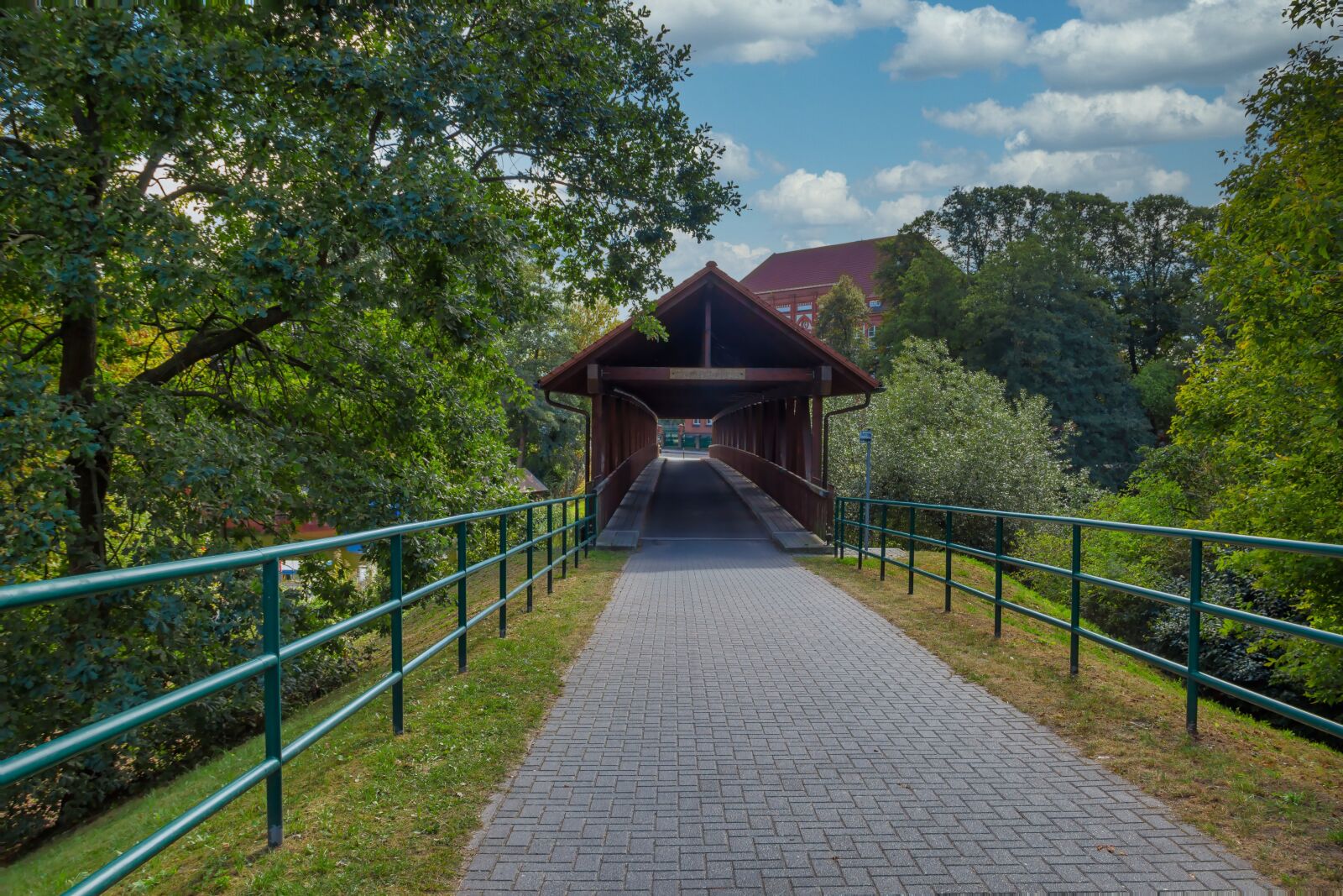 Canon EF-S 18-135mm F3.5-5.6 IS sample photo. Bridge, pioneer bridge, templin photography