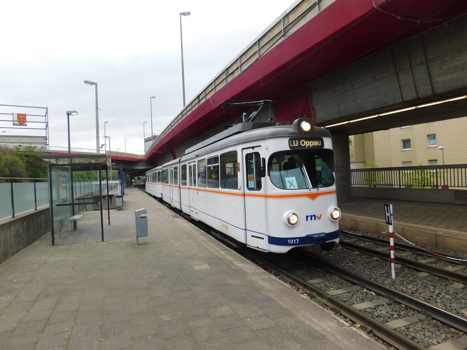 Nikon Coolpix B500 sample photo. Tram, d wag, urban photography