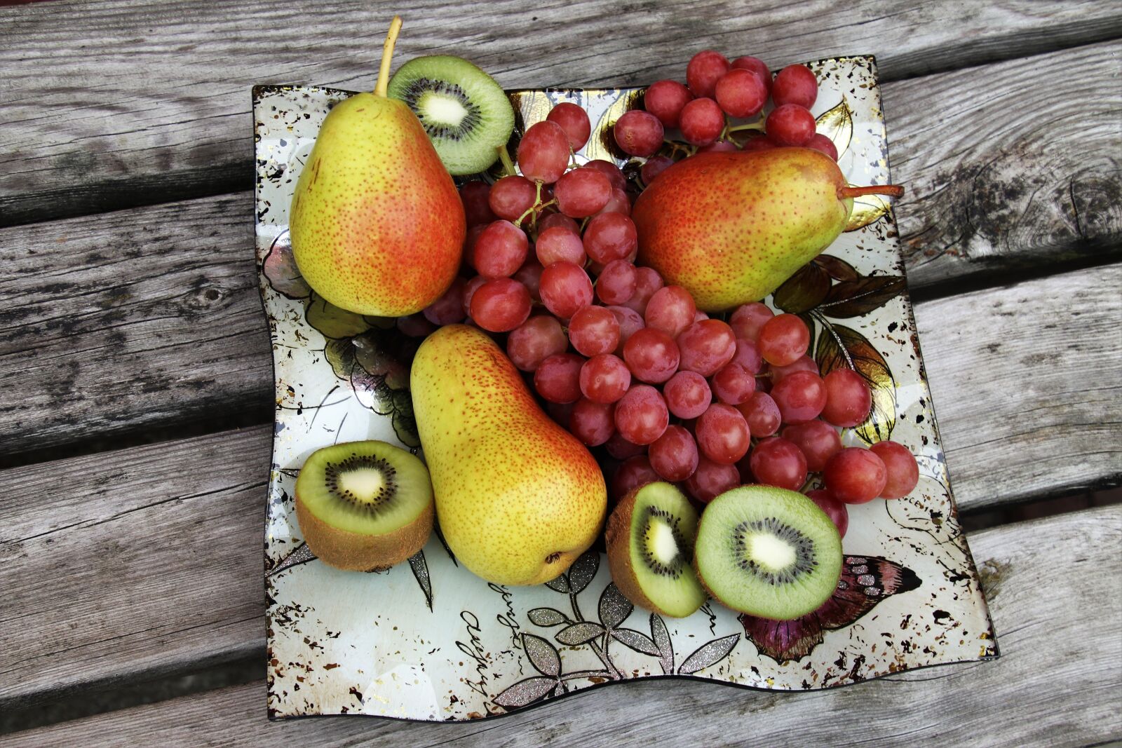 Canon EOS 80D sample photo. Plate, fruit, tasty photography