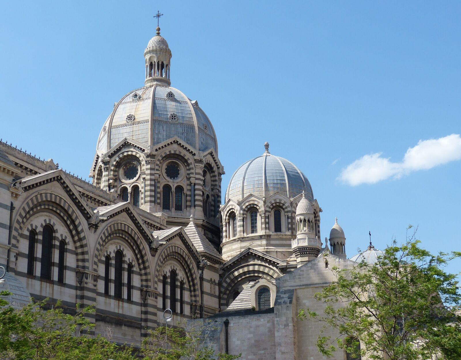 Panasonic Lumix DMC-FZ150 sample photo. Marseille, cathedral, france photography