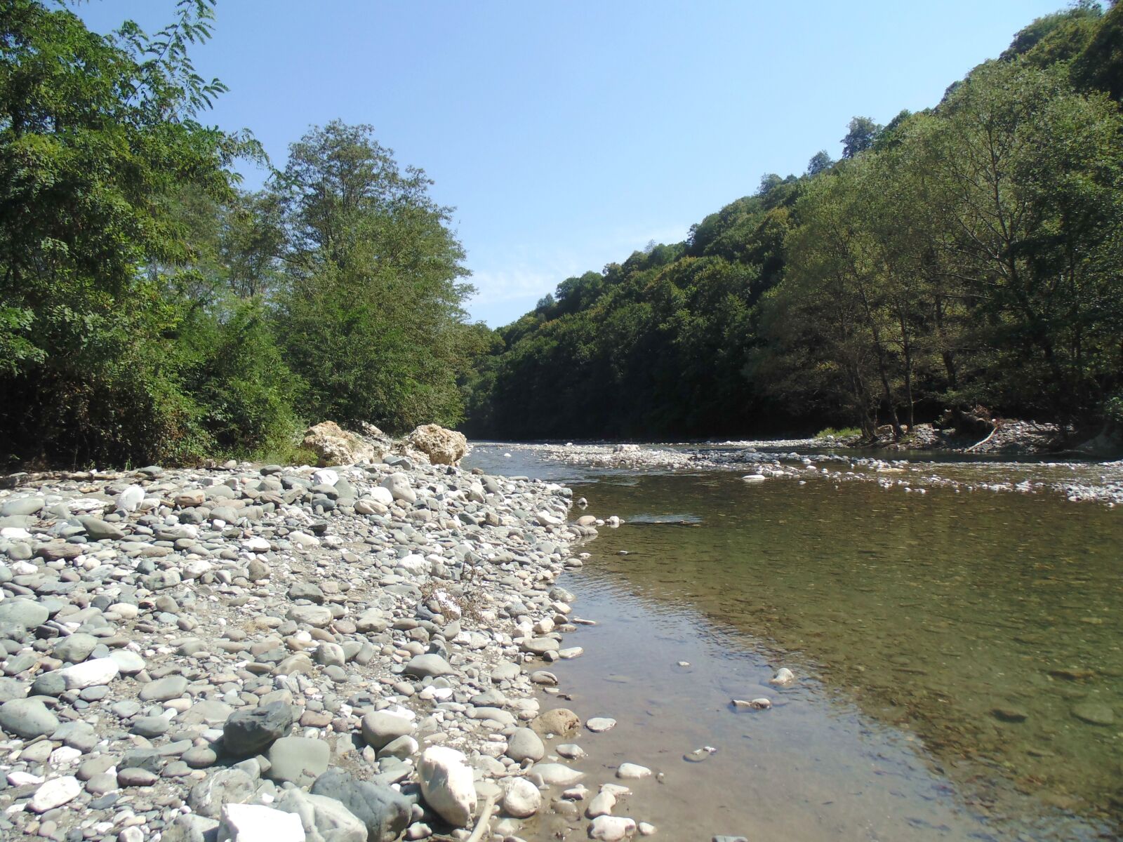 Sony DSC-H100 sample photo. Abkhazia, kamana, river photography
