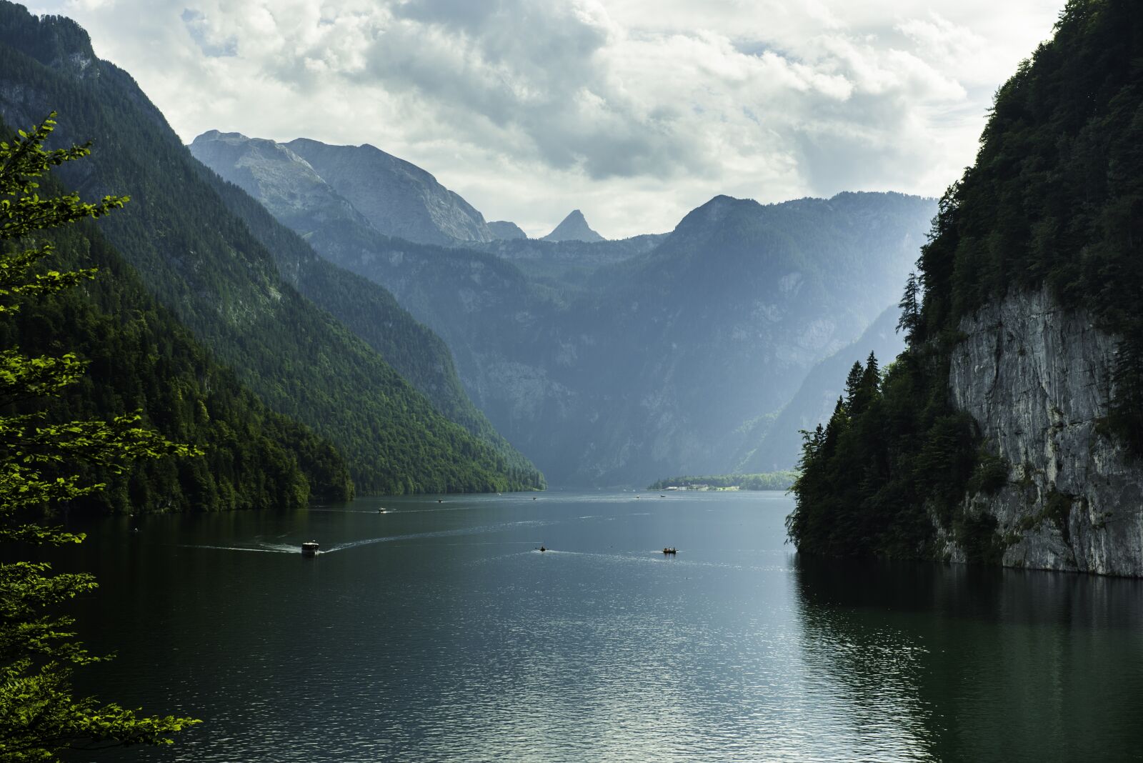 Nikon D750 sample photo. Viewpoint, reflection, europe photography