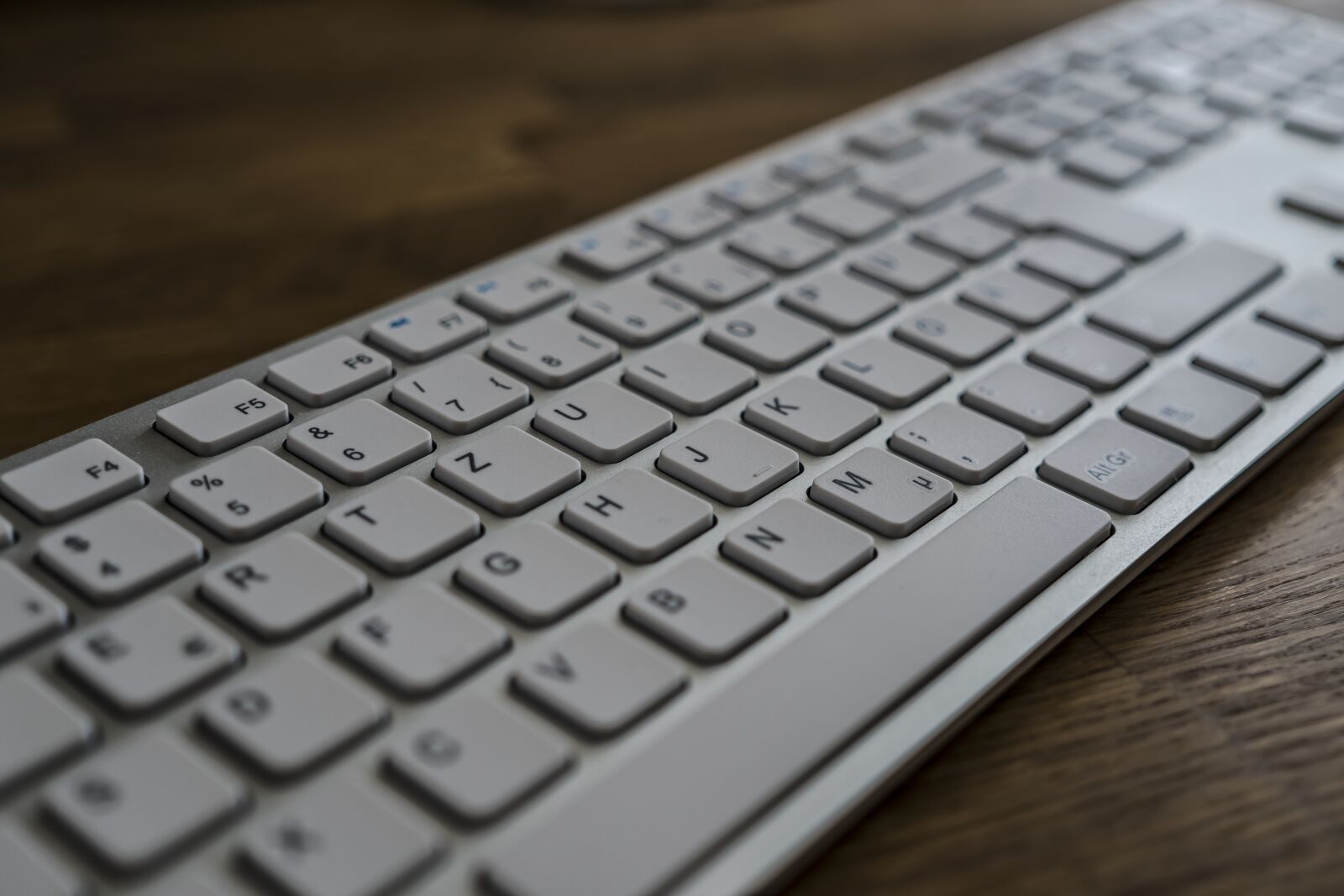 Sony a6300 + Sigma 30mm F2.8 EX DN sample photo. Keyboard, computer, keys photography