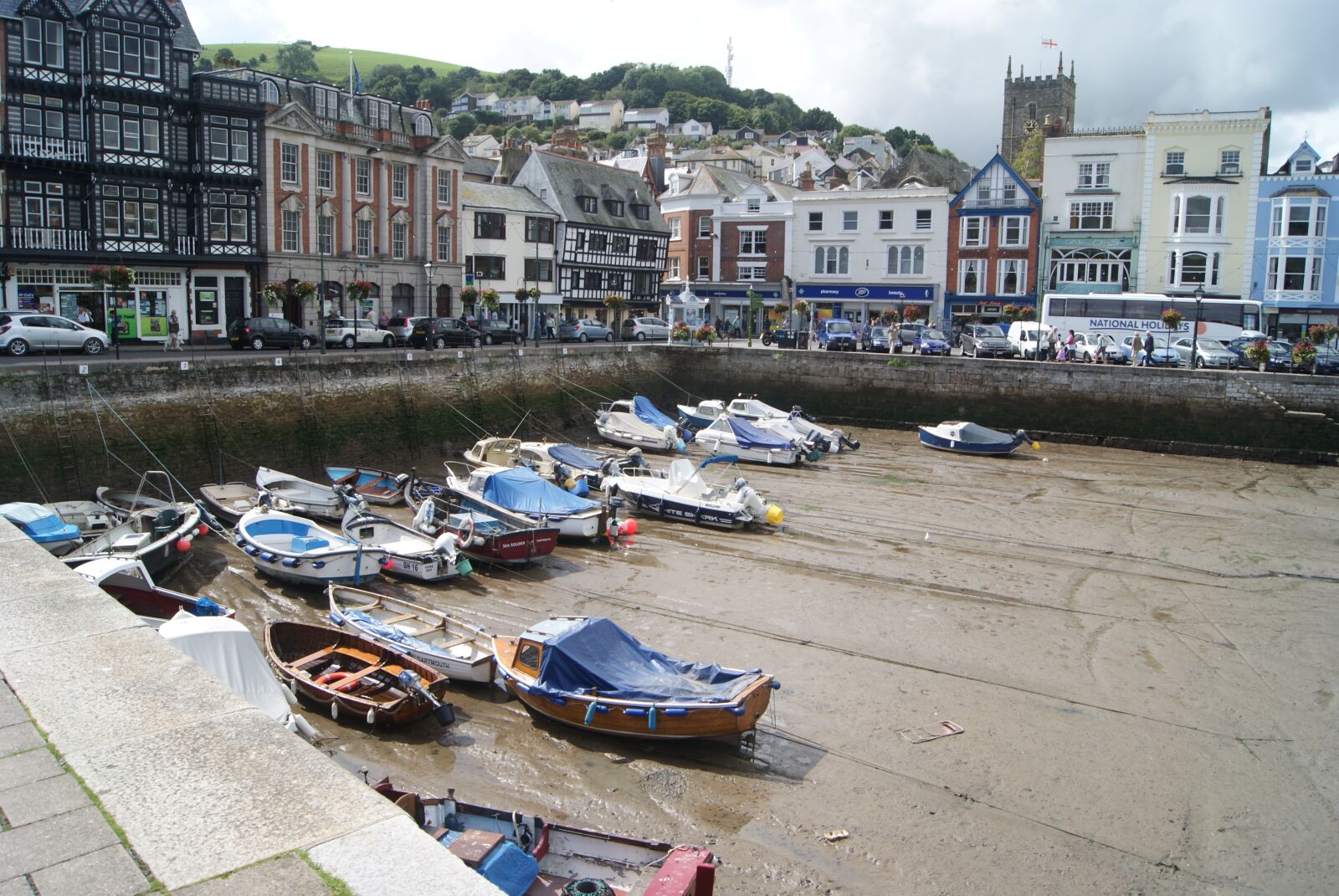 Sony Alpha DSLR-A230 sample photo. Boats, harbour, sea photography