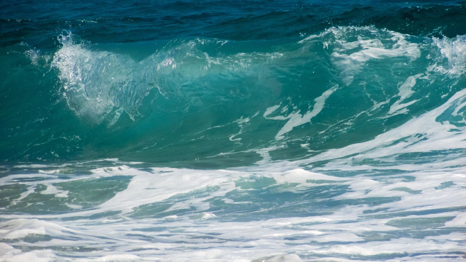 Canon PowerShot SX400 IS sample photo. Wave, bubbles, foam photography