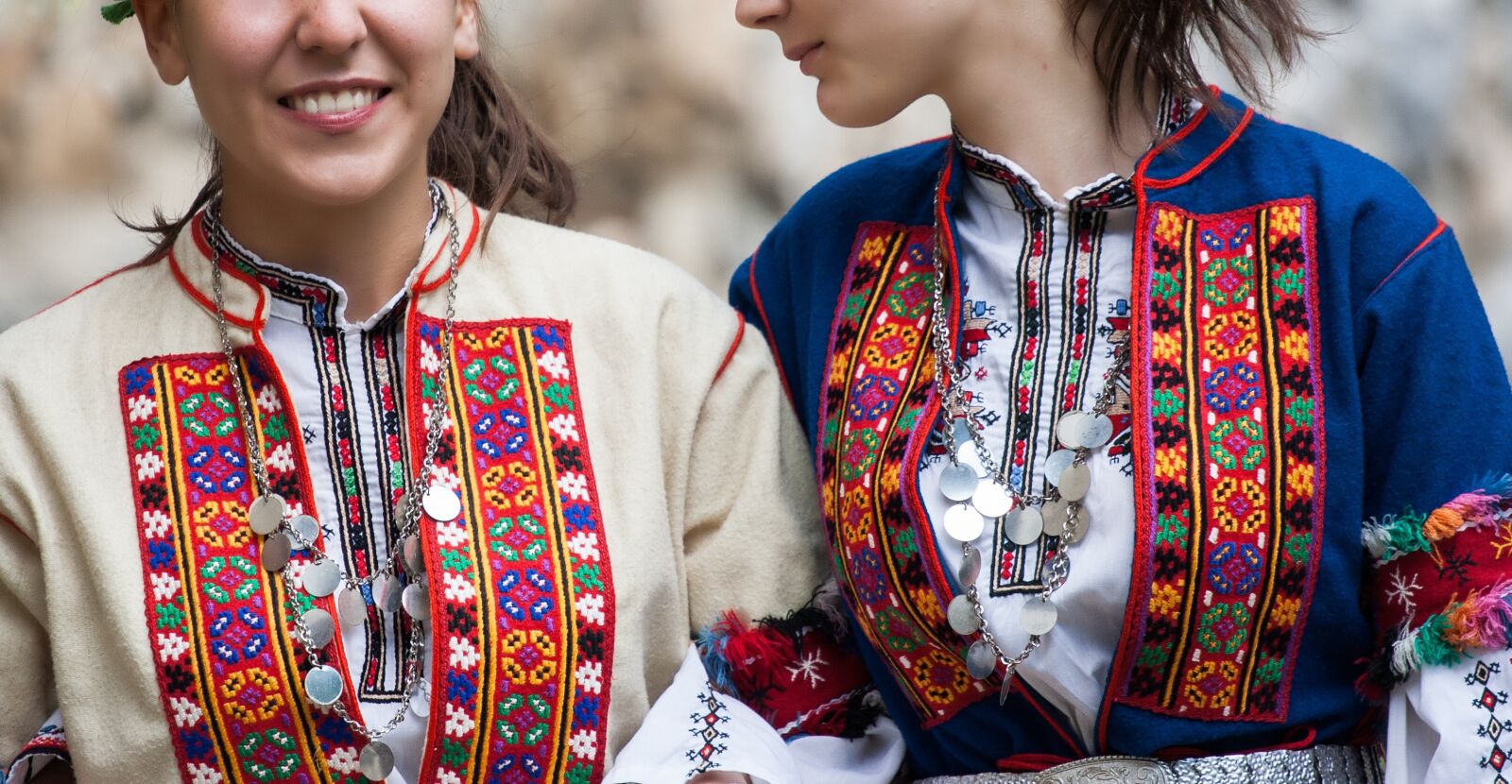 Canon EOS 350D (EOS Digital Rebel XT / EOS Kiss Digital N) sample photo. Bulgarian folk costume, tradition photography