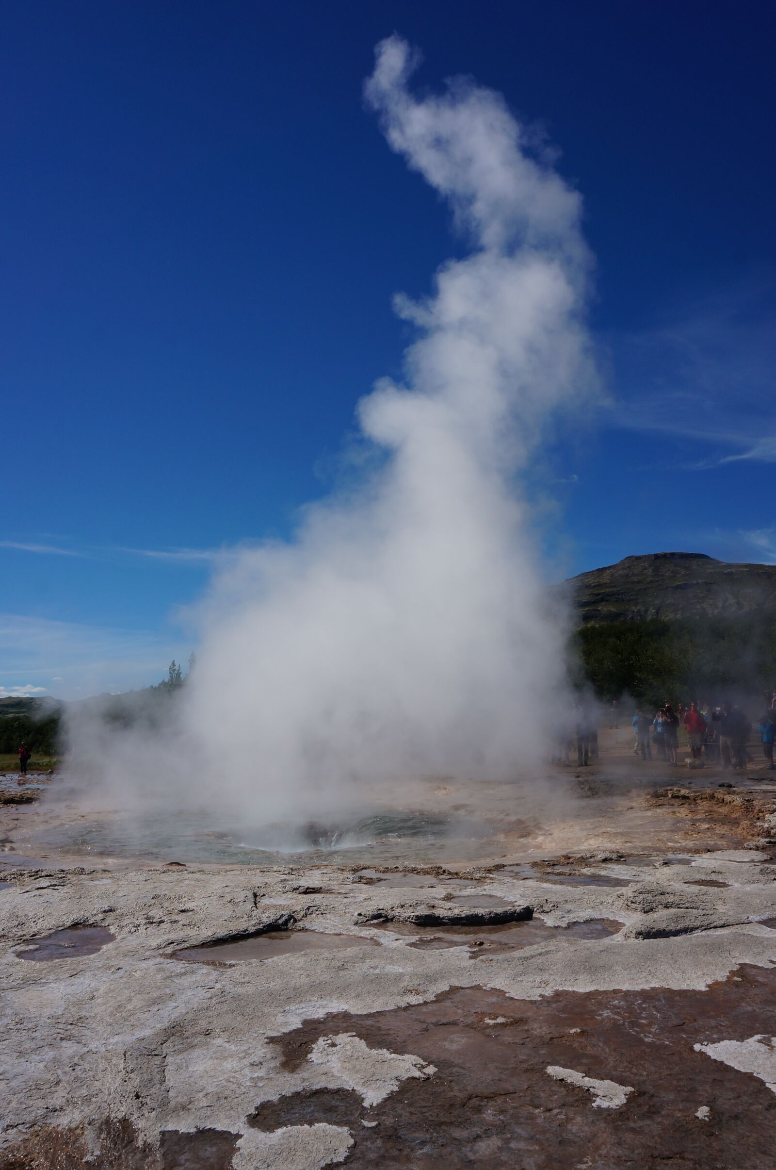 Sony Alpha NEX-5R + Sony E 16-50mm F3.5-5.6 PZ OSS sample photo. Iceland, island, steam photography