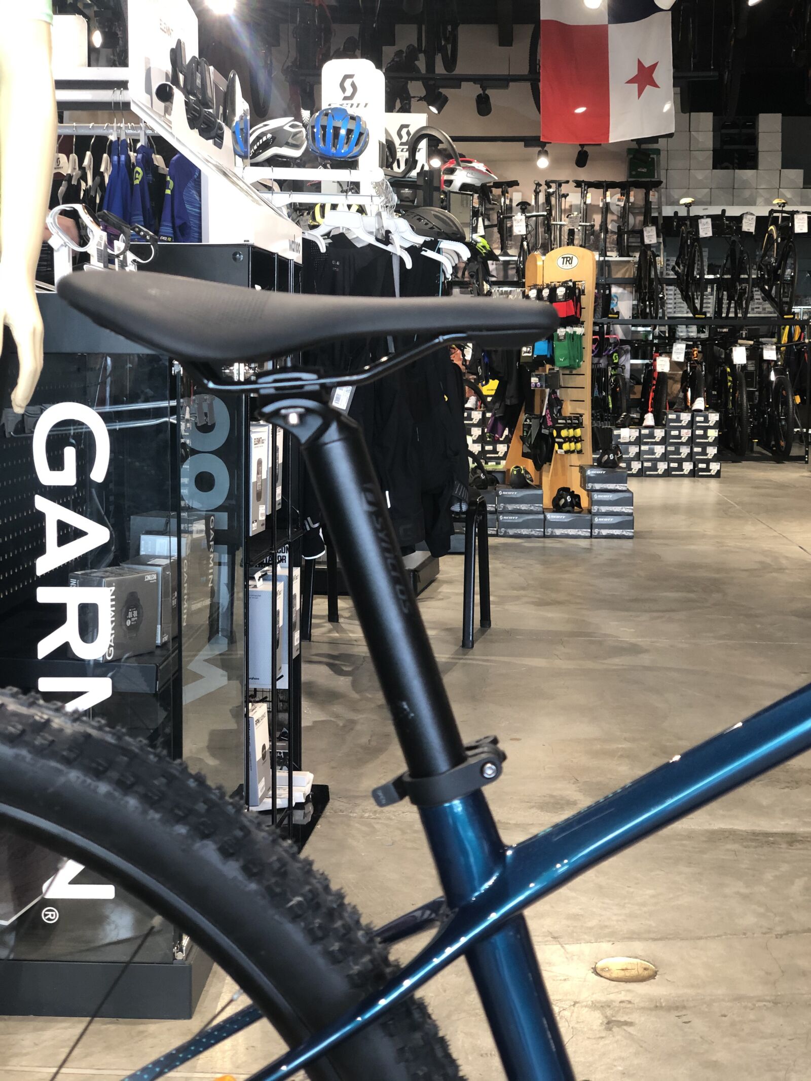 iPhone X back dual camera 6mm f/2.4 sample photo. Bicycle, store, mtb photography