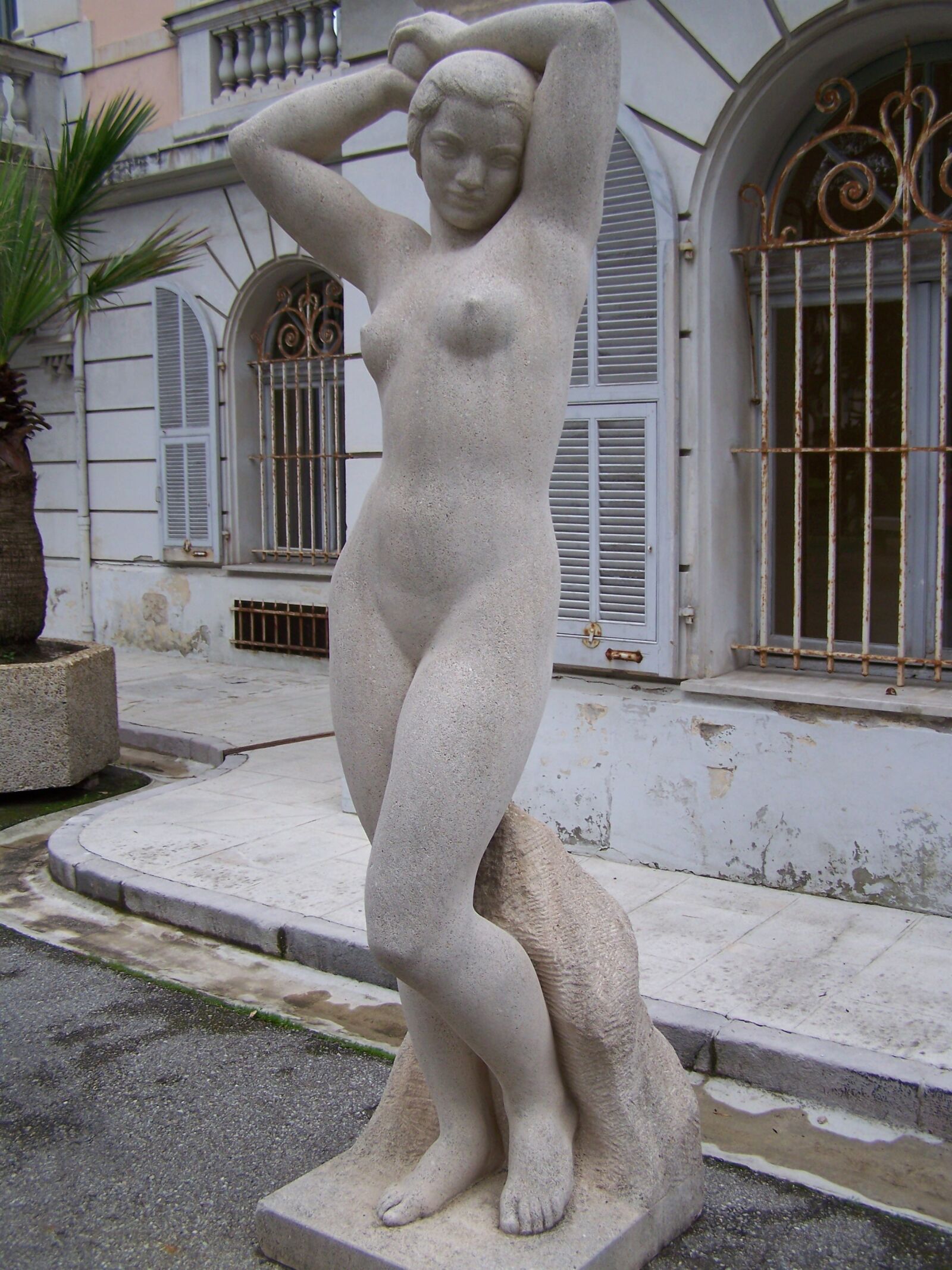 Kodak EASYSHARE Z710 ZOOM DIGITAL CAMERA sample photo. Sculpture, statue, architecture photography
