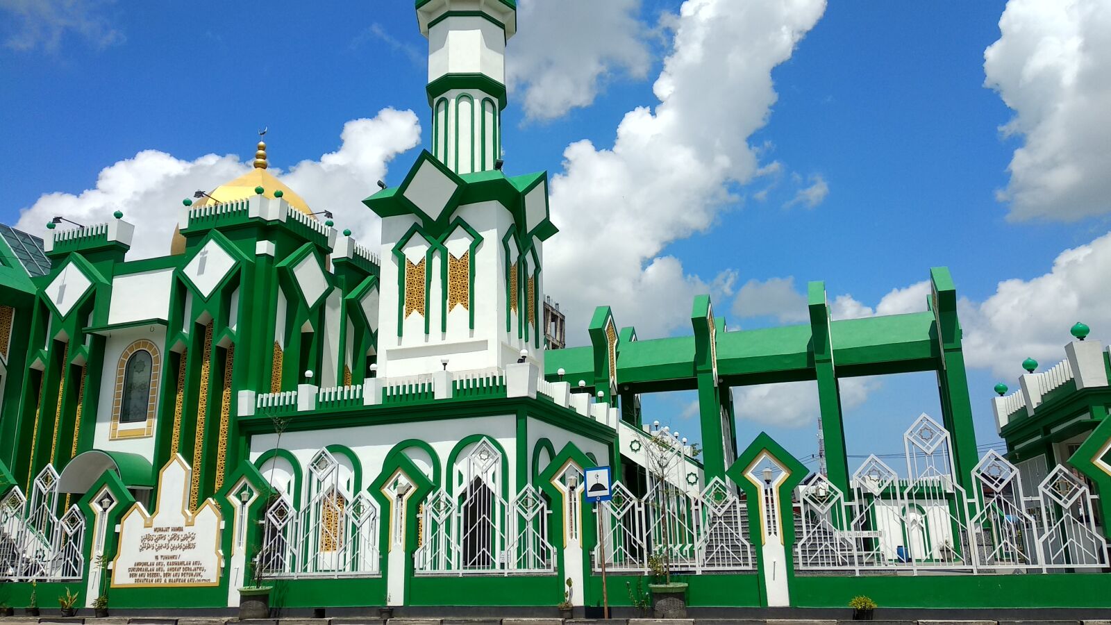 Xiaomi Mi A1 sample photo. Mosque, prayer, sky photography
