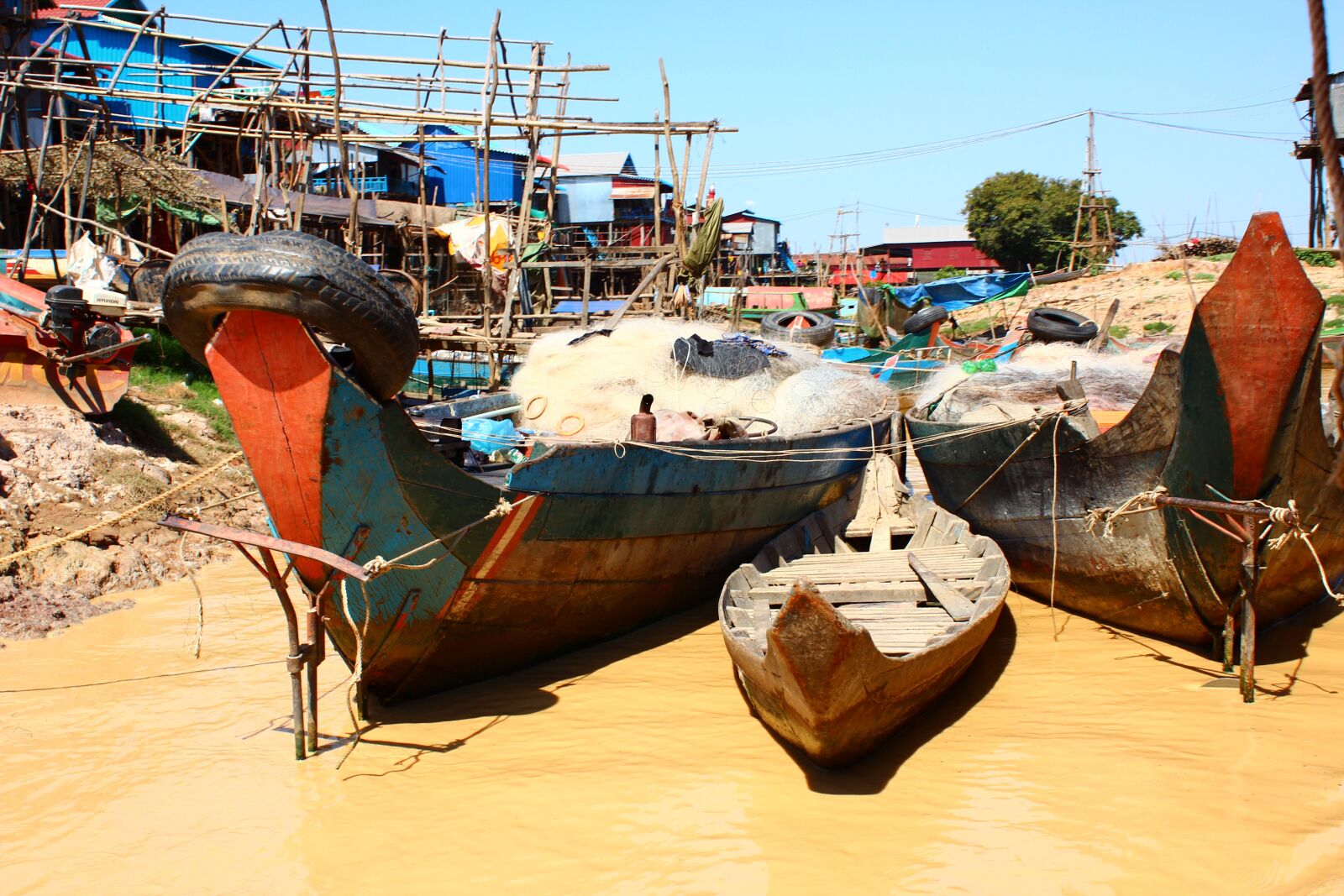 Canon EOS 600D (Rebel EOS T3i / EOS Kiss X5) sample photo. Boat, khmer, river photography