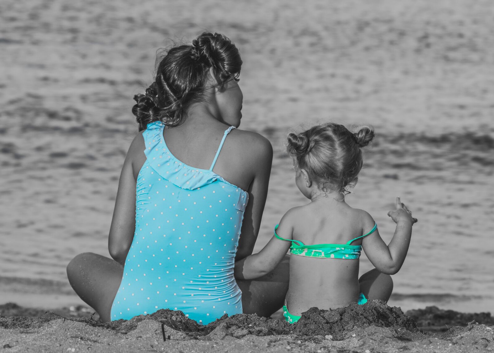 Nikon D3300 sample photo. Sisters, love, beach photography