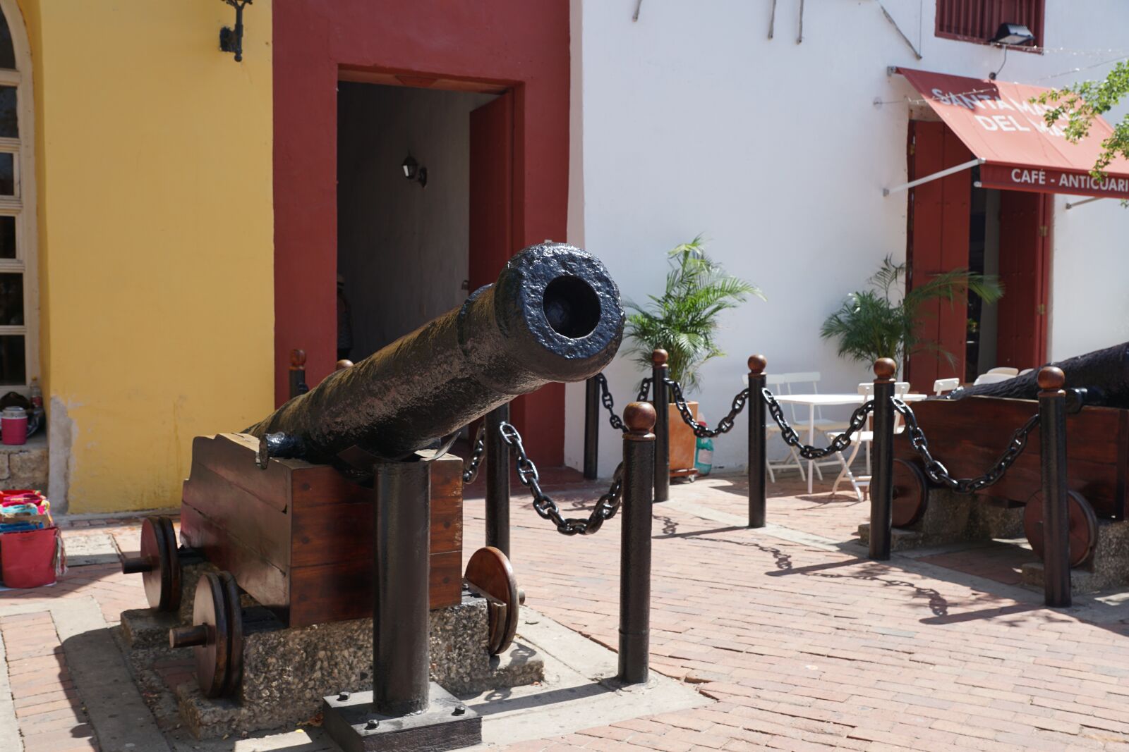 Sony DT 16-50mm F2.8 SSM sample photo. Gun, kartagena, colombia photography