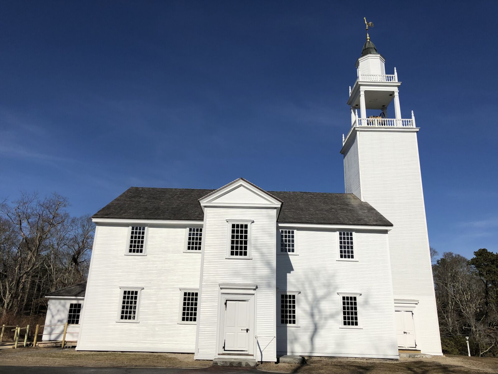 iPhone X back dual camera 4mm f/1.8 sample photo. Church, meetinghouse, colonial photography