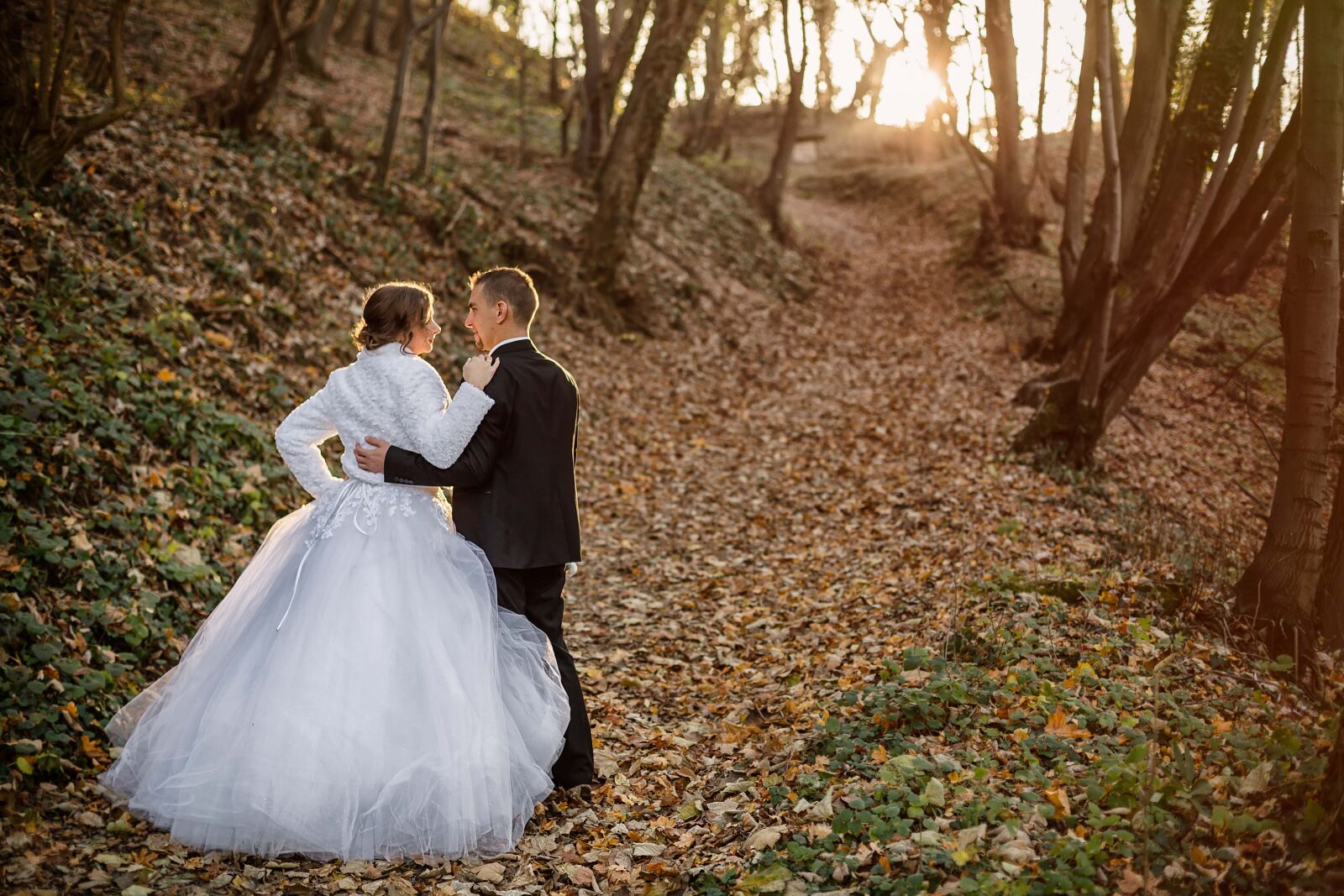 Canon EOS 5D Mark III + Canon EF 50mm F1.4 USM sample photo. Forest path, newlyweds, walking photography