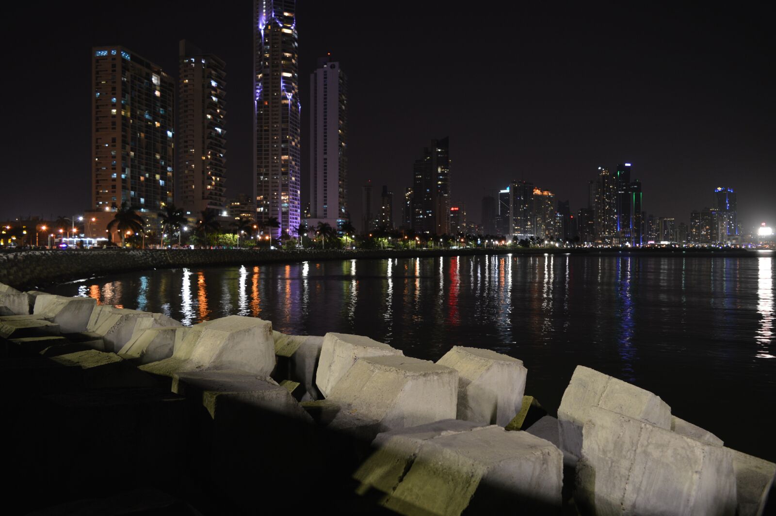 Nikon D3200 sample photo. City, rock, sea photography