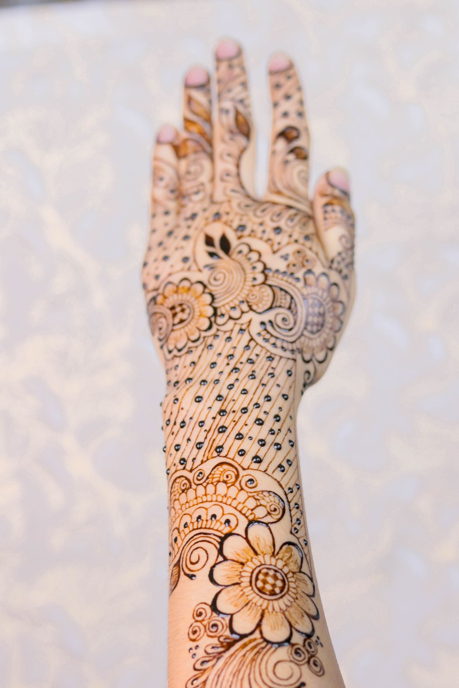 Canon EOS 80D sample photo. Henna, bride, wedding photography