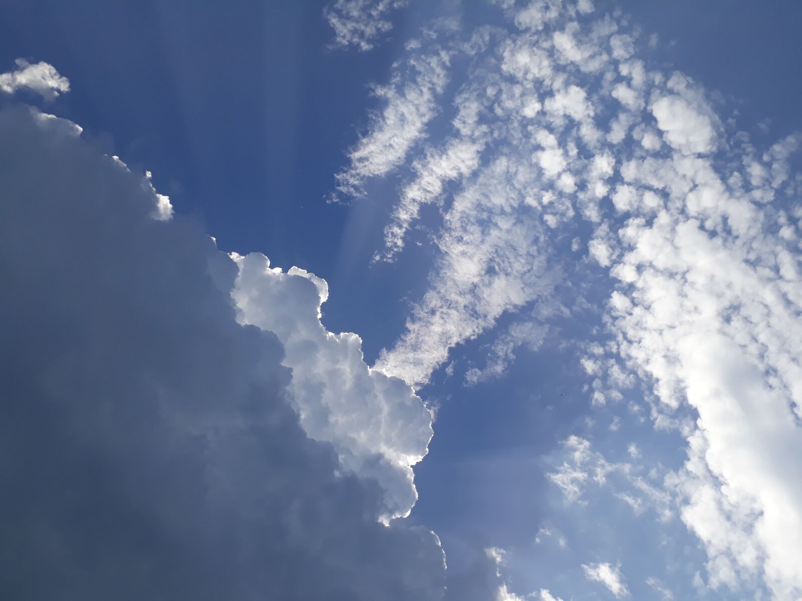 Samsung Galaxy A3(2017) sample photo. Clouds, sky, sun photography