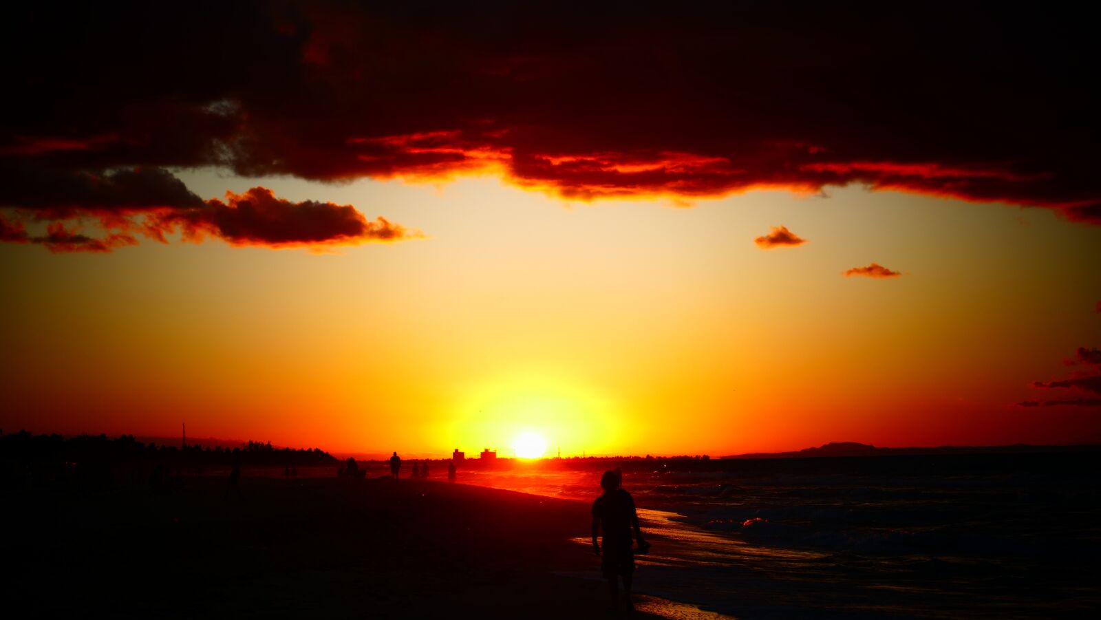 Panasonic Lumix DMC-FZ1000 sample photo. Sunset, cuba, travel photography