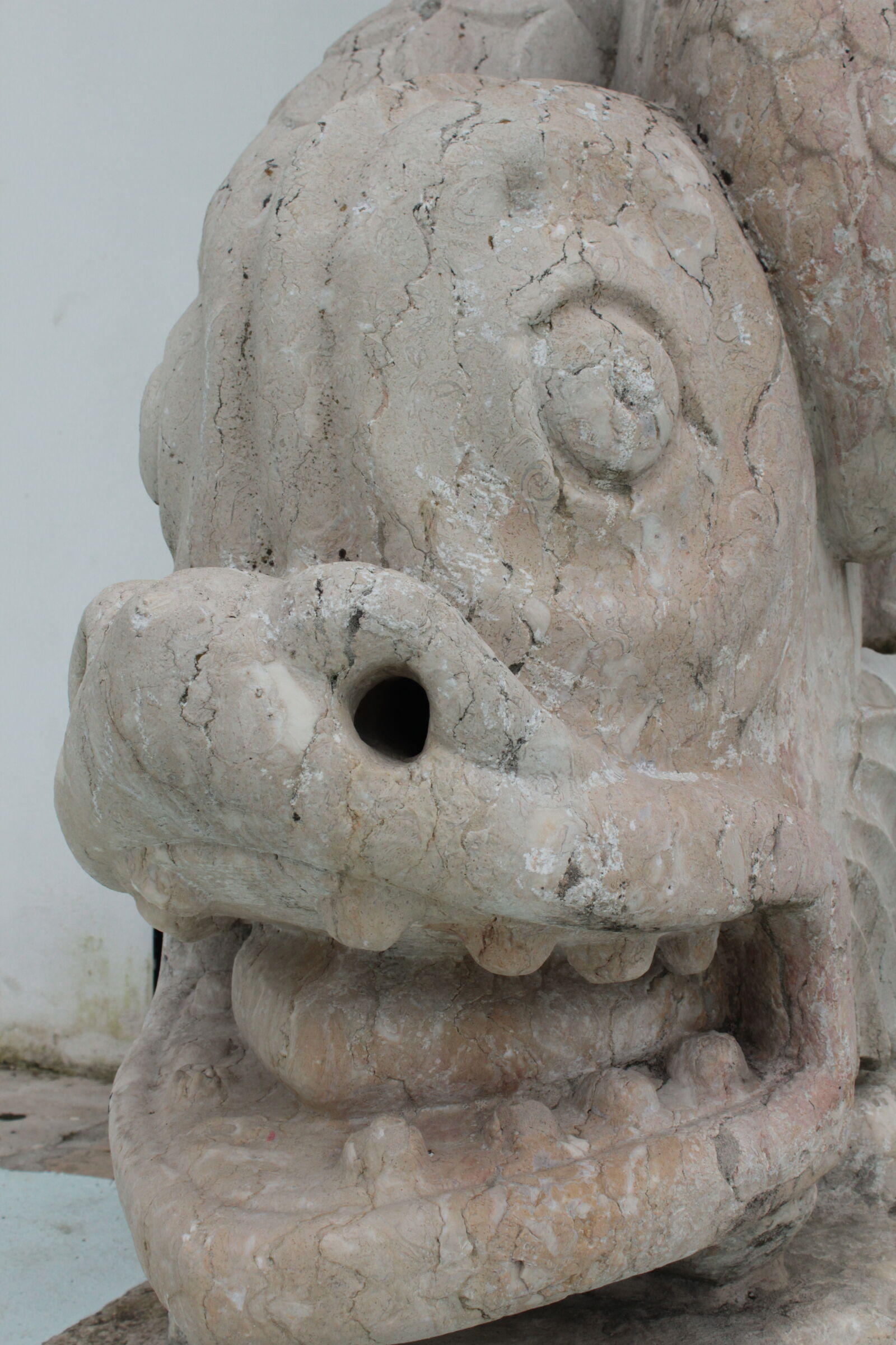 Canon EOS 550D (EOS Rebel T2i / EOS Kiss X4) sample photo. Rock, statue photography