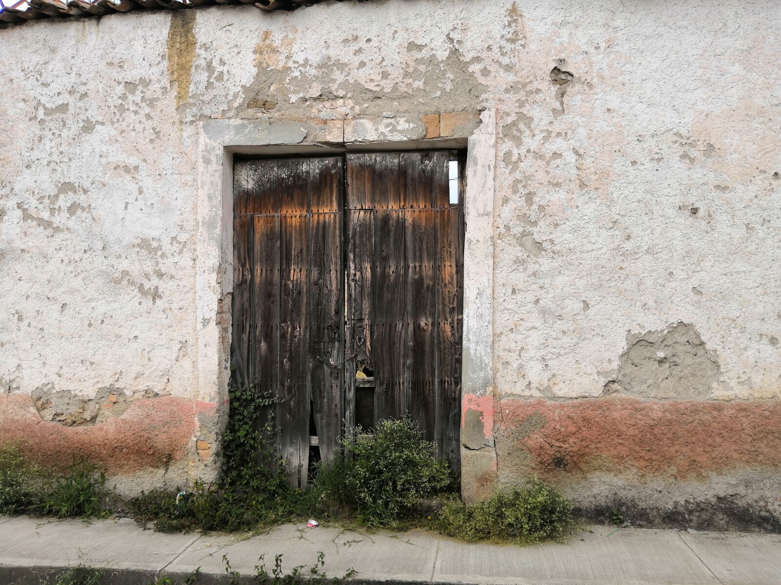 HUAWEI nova 3 sample photo. Door, town, mexico photography