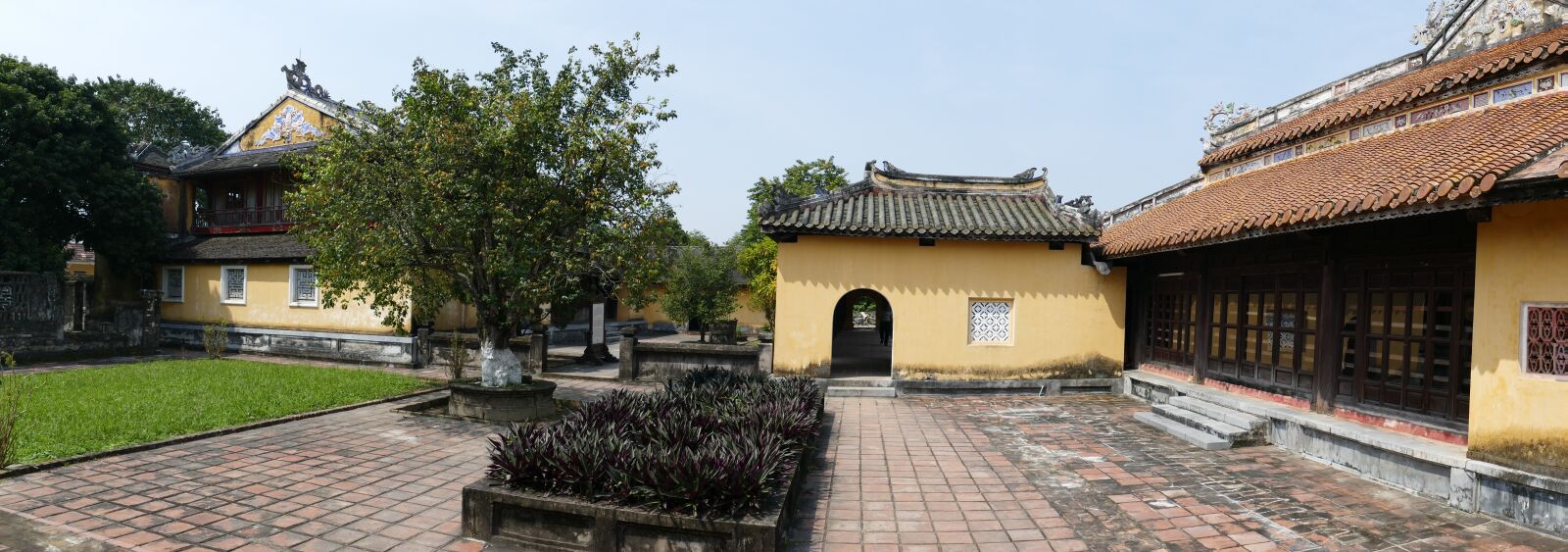 Panasonic Lumix DMC-FZ1000 sample photo. Vietnam, hue, palace photography