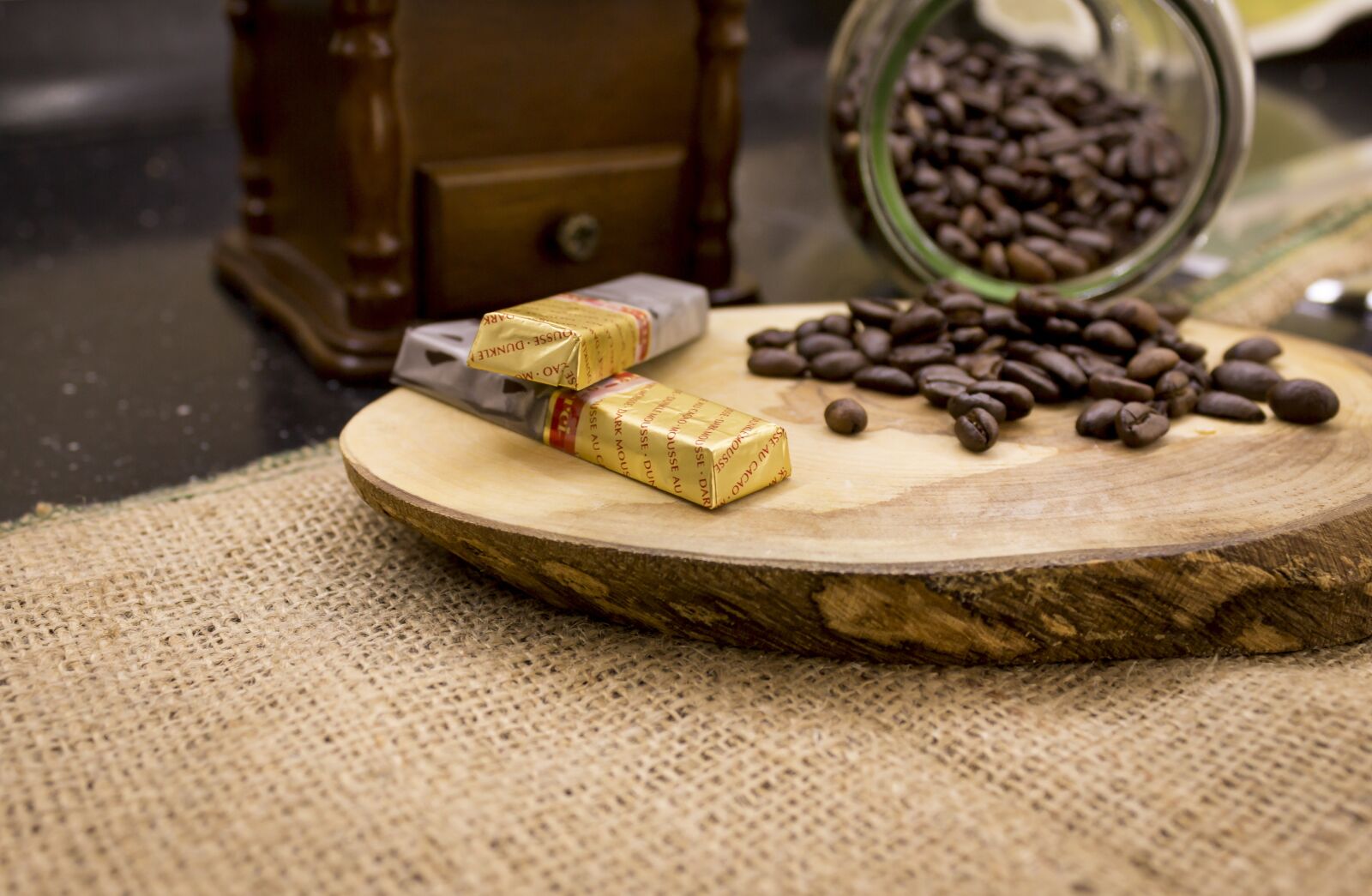 Canon EOS 700D (EOS Rebel T5i / EOS Kiss X7i) sample photo. Coffee, coffee seeds, coffee photography