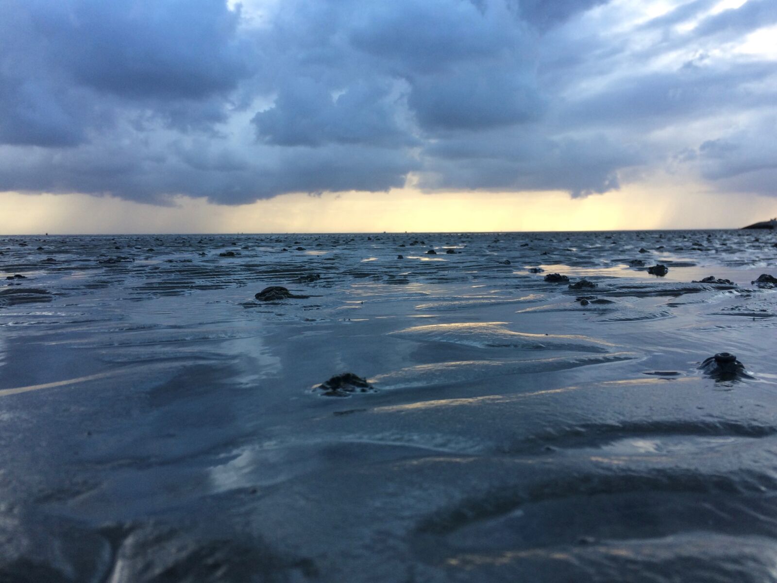 iPhone 5s back camera 4.15mm f/2.2 sample photo. Watts, north sea, water photography