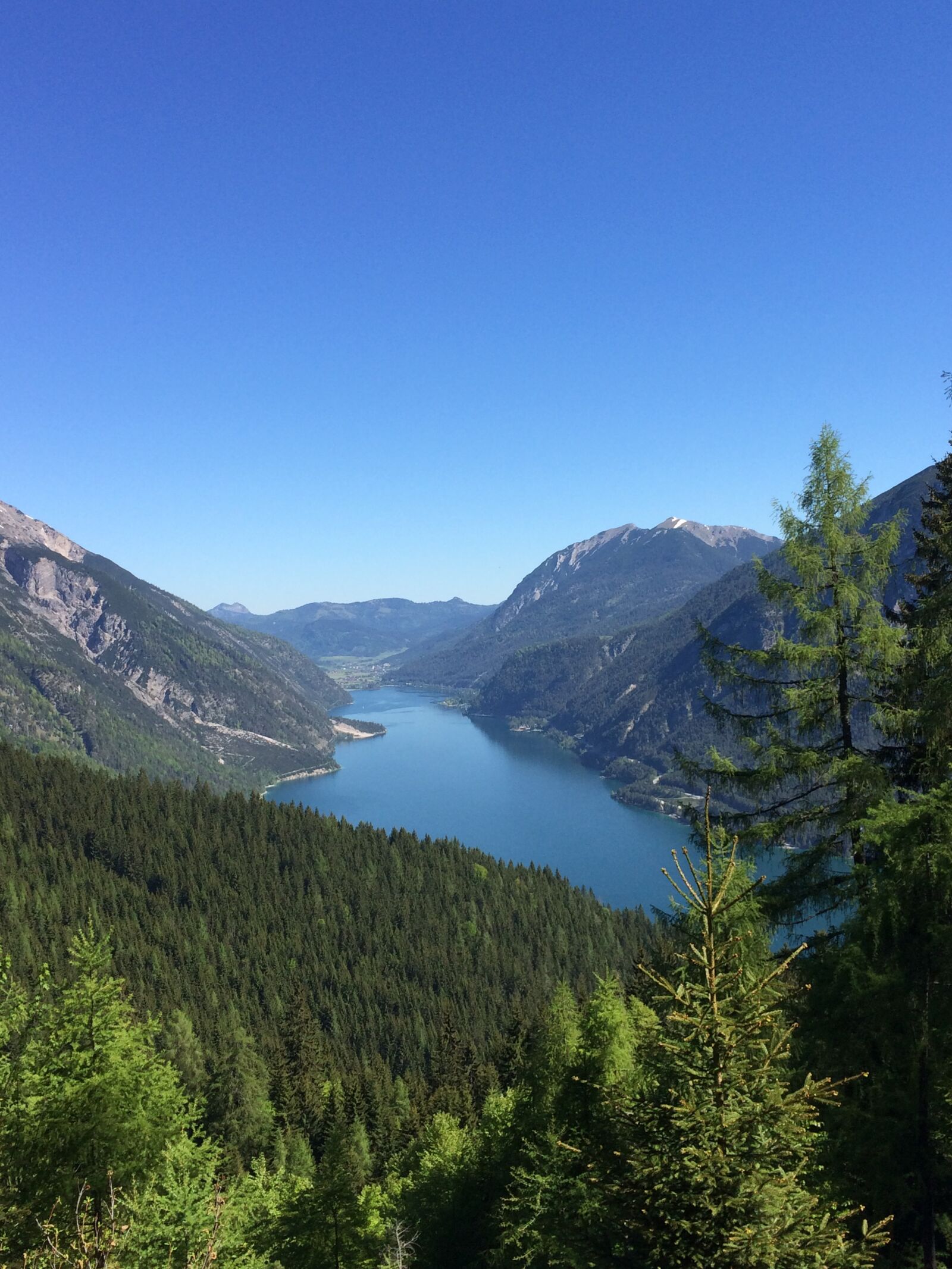 Apple iPhone 5s sample photo. Achensee, mountain, blue sky photography
