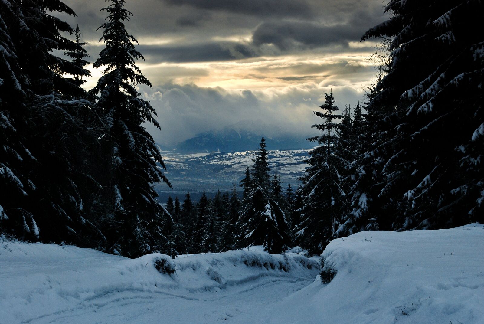 Nikon D80 sample photo. Hot, mountains, twilight photography