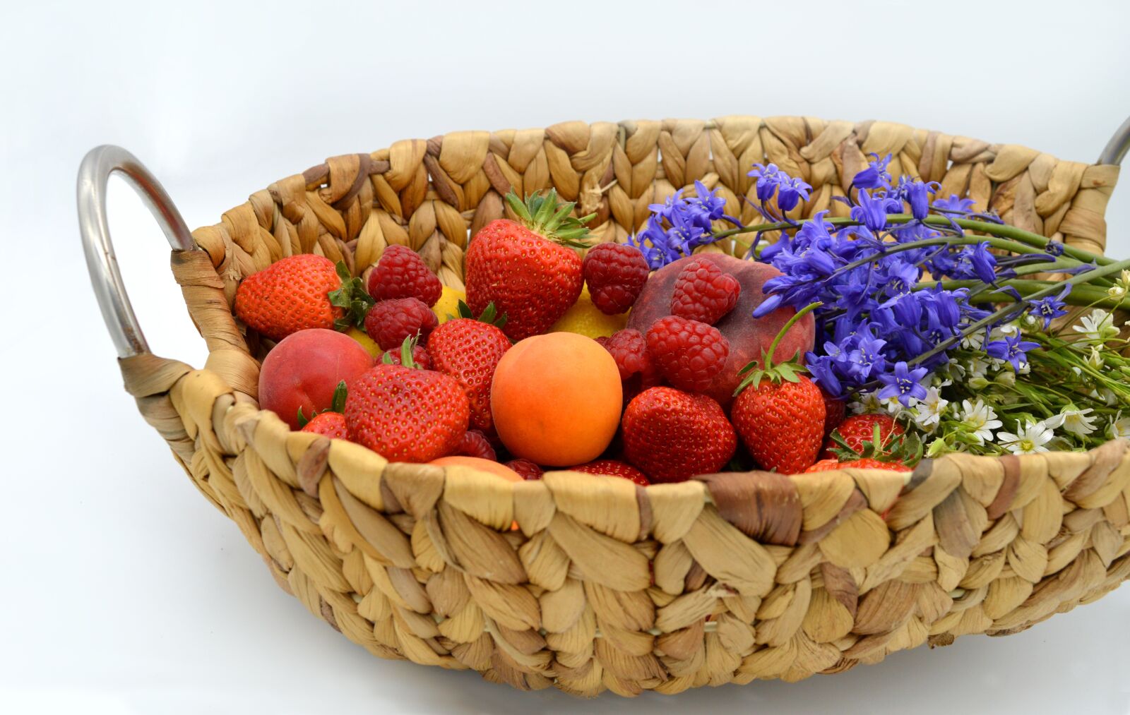 Nikon D3200 sample photo. Fruit basket, basket, fruit photography