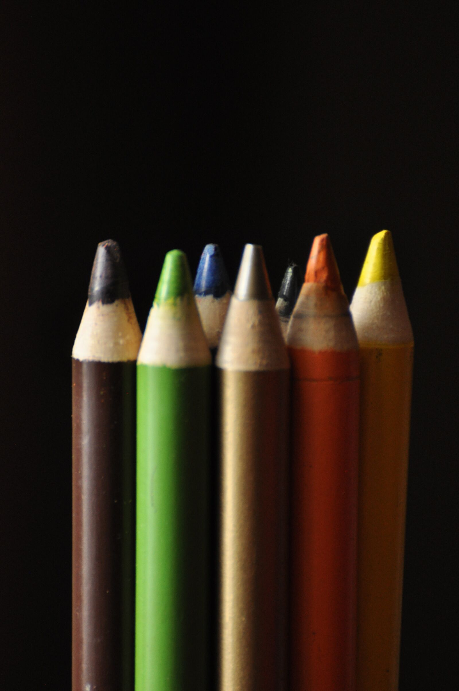 Nikon D90 sample photo. Crayons, pencils, colors photography