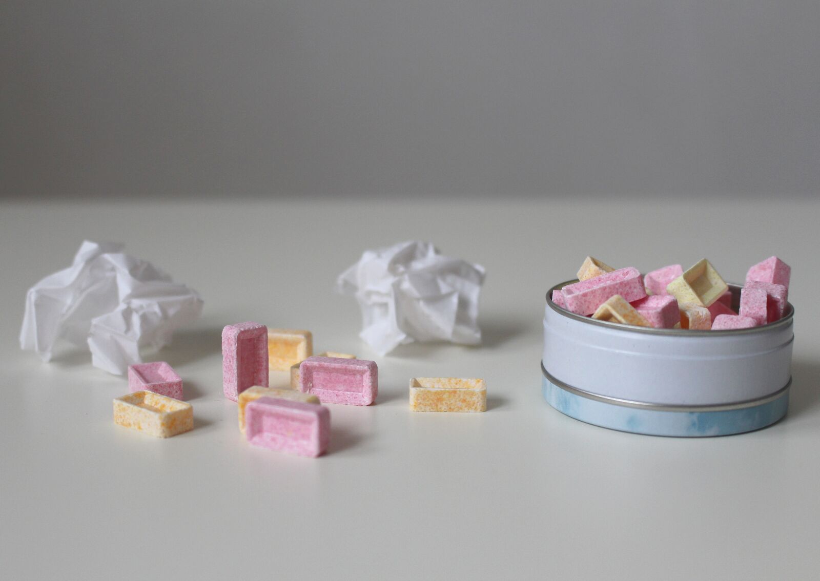 Canon EOS 700D (EOS Rebel T5i / EOS Kiss X7i) sample photo. Candy, candy box, sweet photography