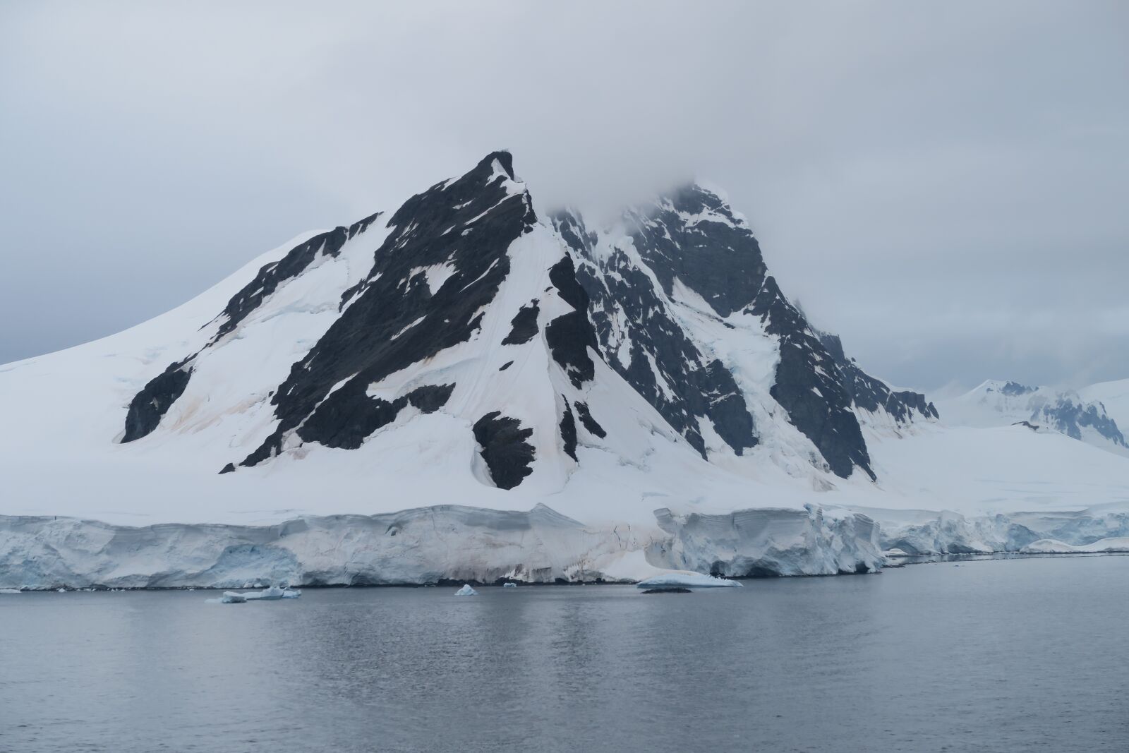 Canon PowerShot G7 X sample photo. Antarctica, ice, snow photography