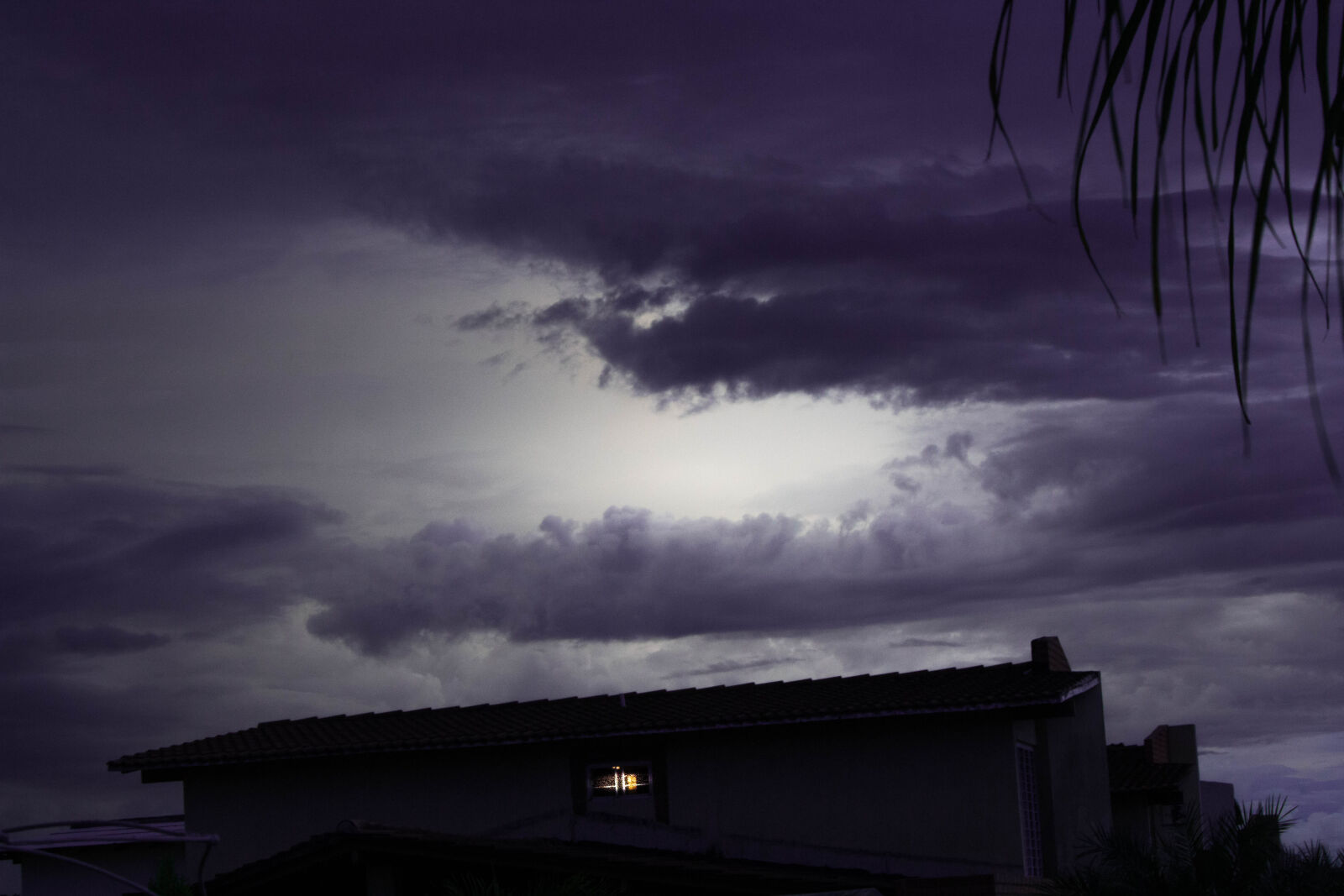 Canon EOS 700D (EOS Rebel T5i / EOS Kiss X7i) sample photo. Dark, clouds, gray, sky photography