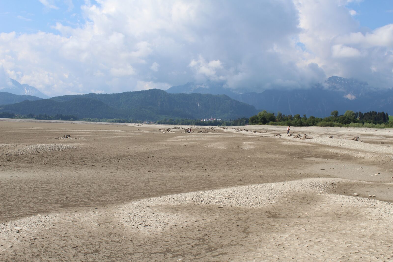 Canon EOS 1300D (EOS Rebel T6 / EOS Kiss X80) sample photo. The lake dried up photography