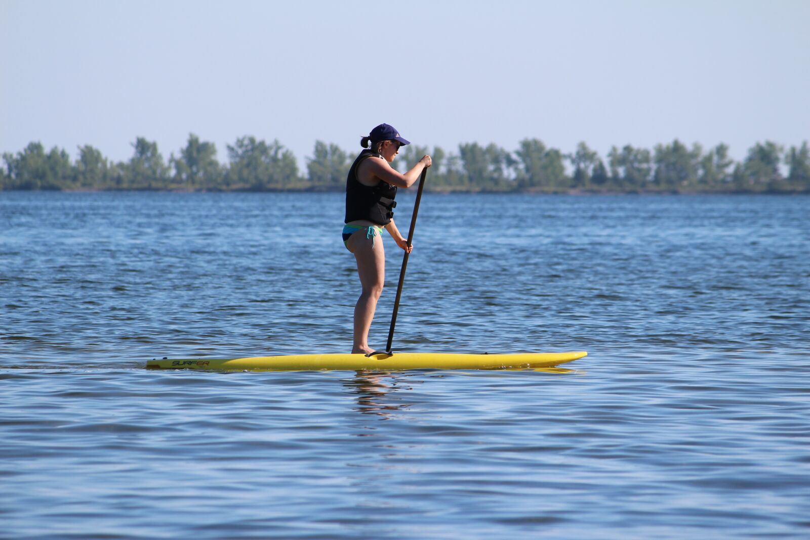 Canon EOS 650D (EOS Rebel T4i / EOS Kiss X6i) + Canon EF-S 55-250mm F4-5.6 IS sample photo. Paddle board, water, summer photography