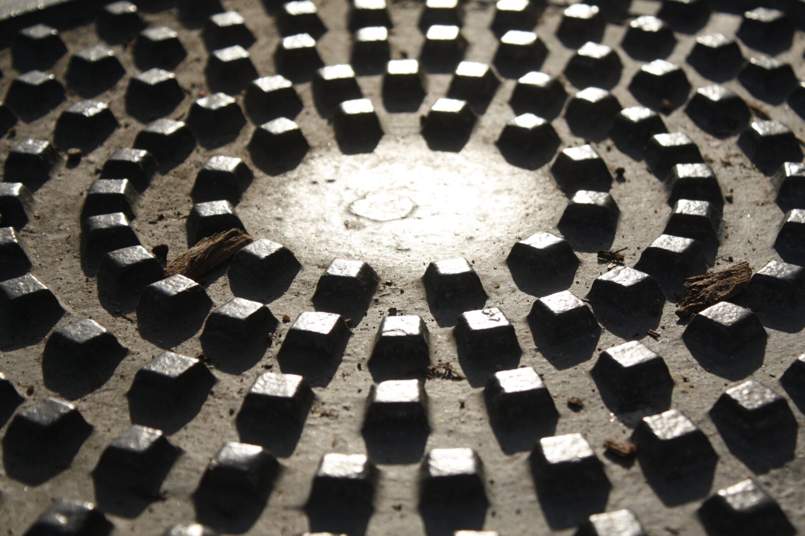 Canon EOS 450D (EOS Rebel XSi / EOS Kiss X2) sample photo. Abstract, grey, concrete photography