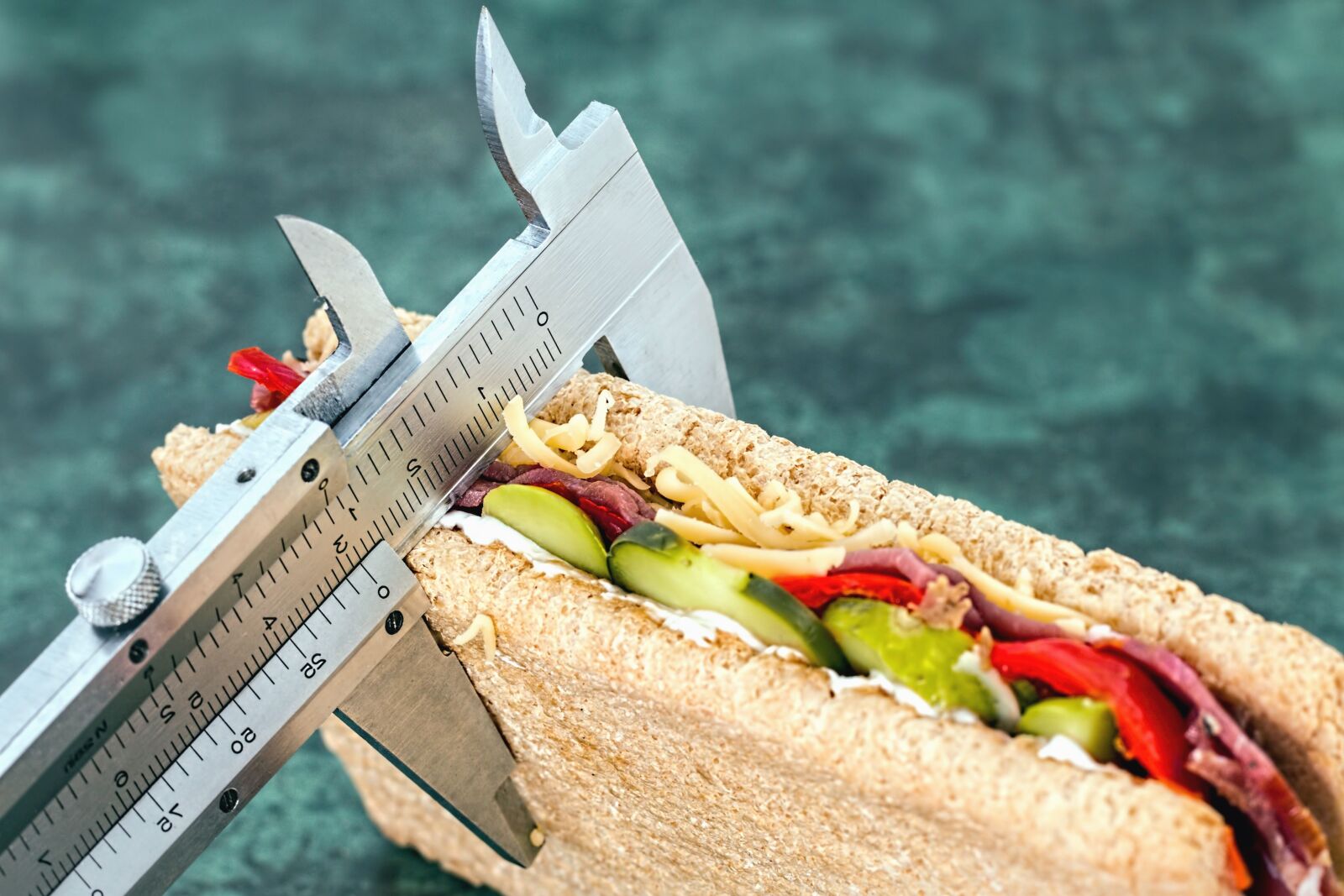 Canon EOS 70D sample photo. Measuring, sandwich, cucumber, tomato photography