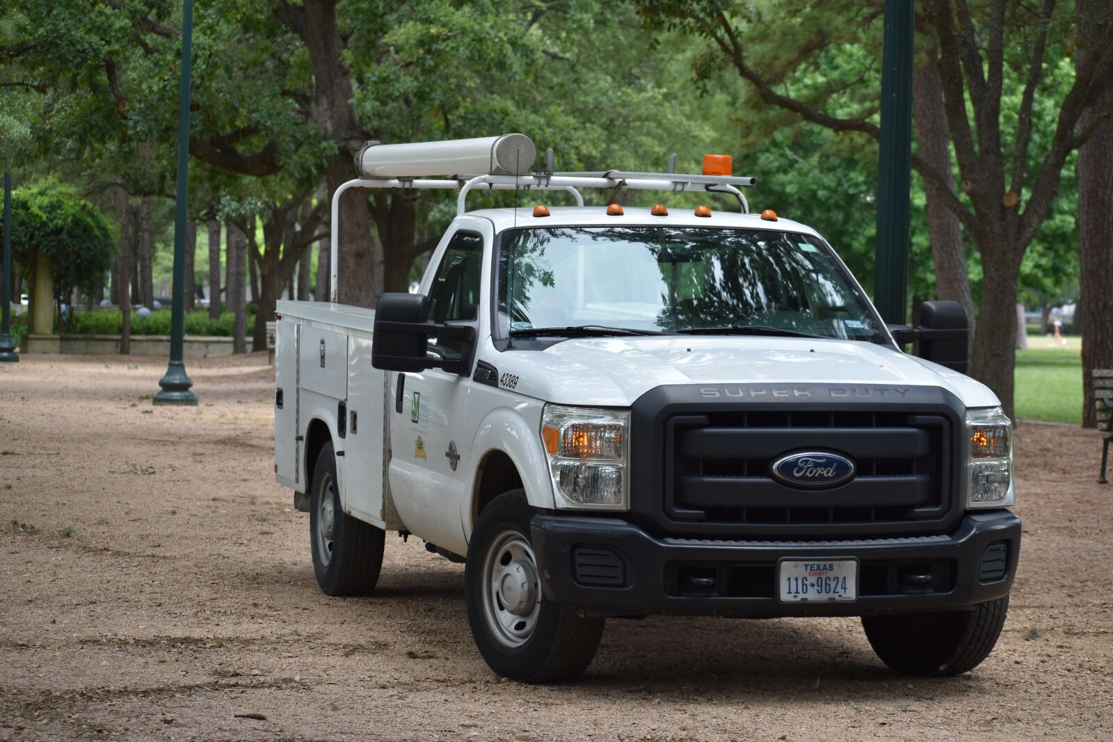 Nikon D3500 sample photo. Ford, truck, national park photography