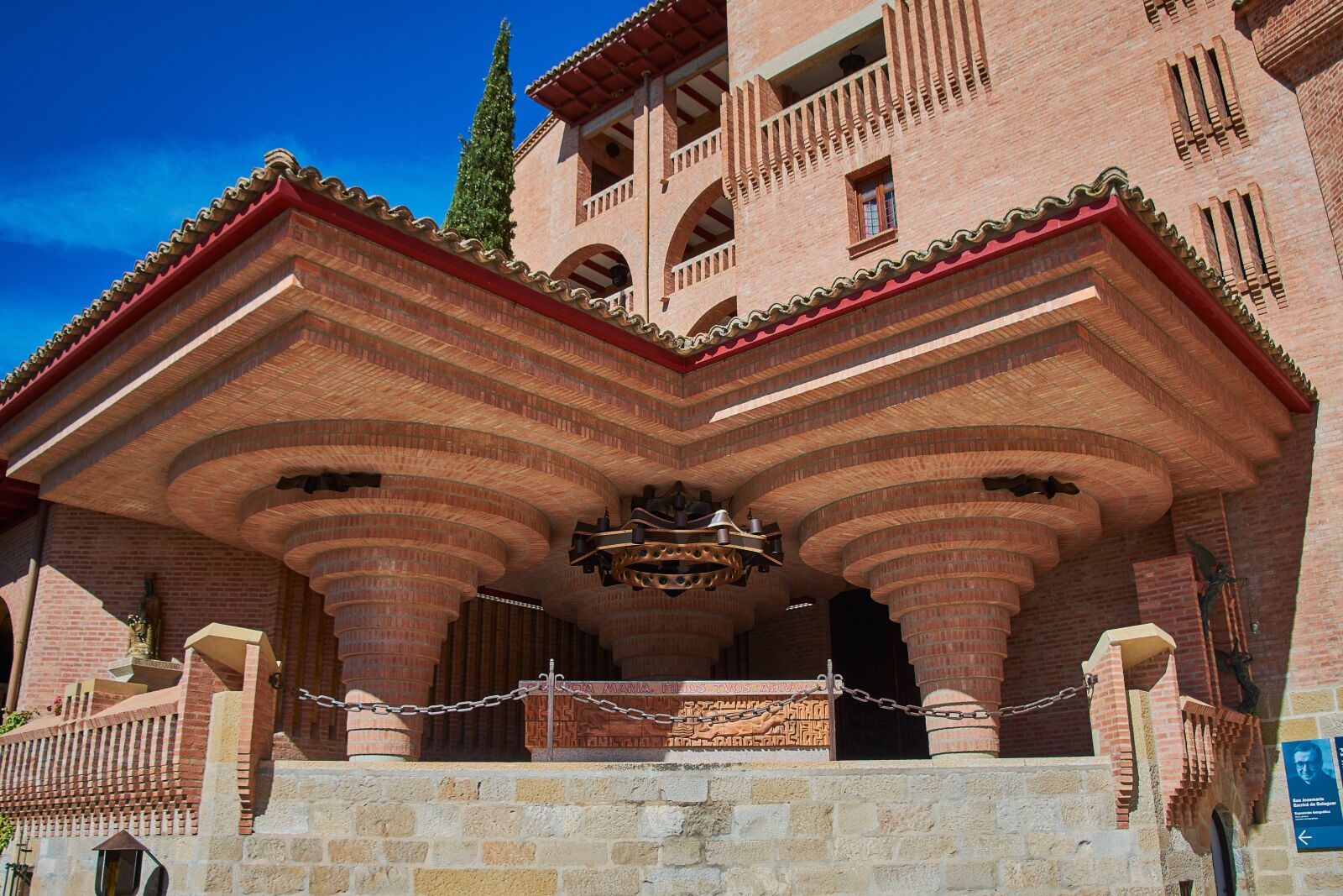 Nikon D7200 sample photo. Architecture, exterior, structure photography