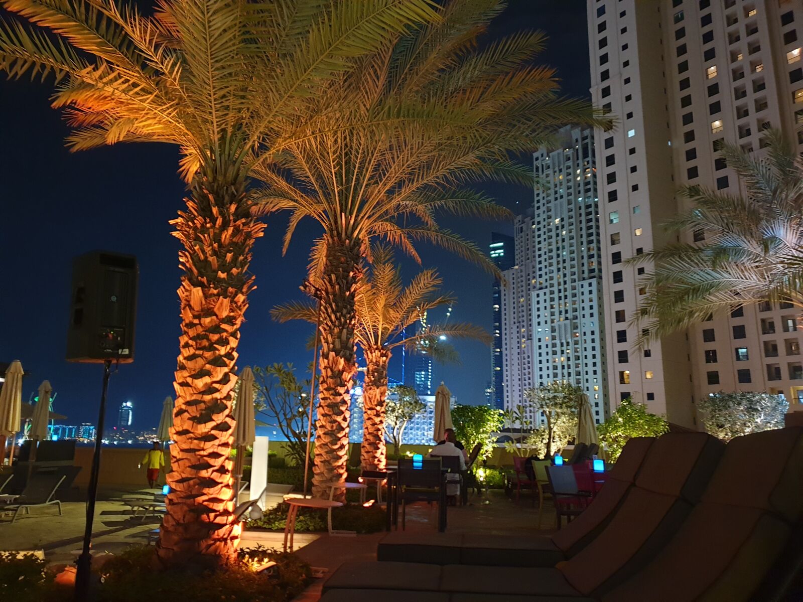 Samsung Galaxy S9 sample photo. Dubai, palm trees, city photography